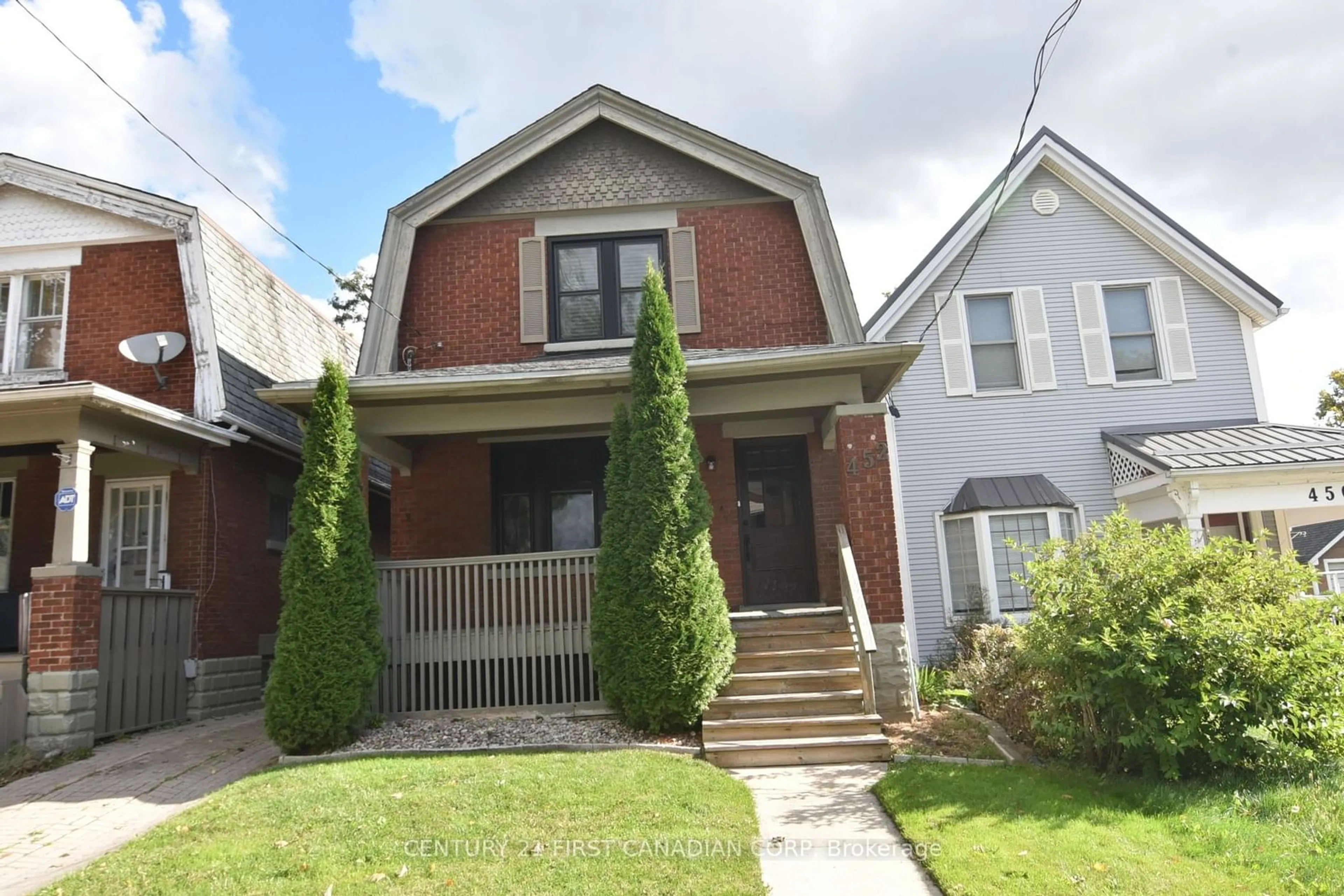 Frontside or backside of a home, the street view for 452 Charlotte St, London Ontario N5W 4A4