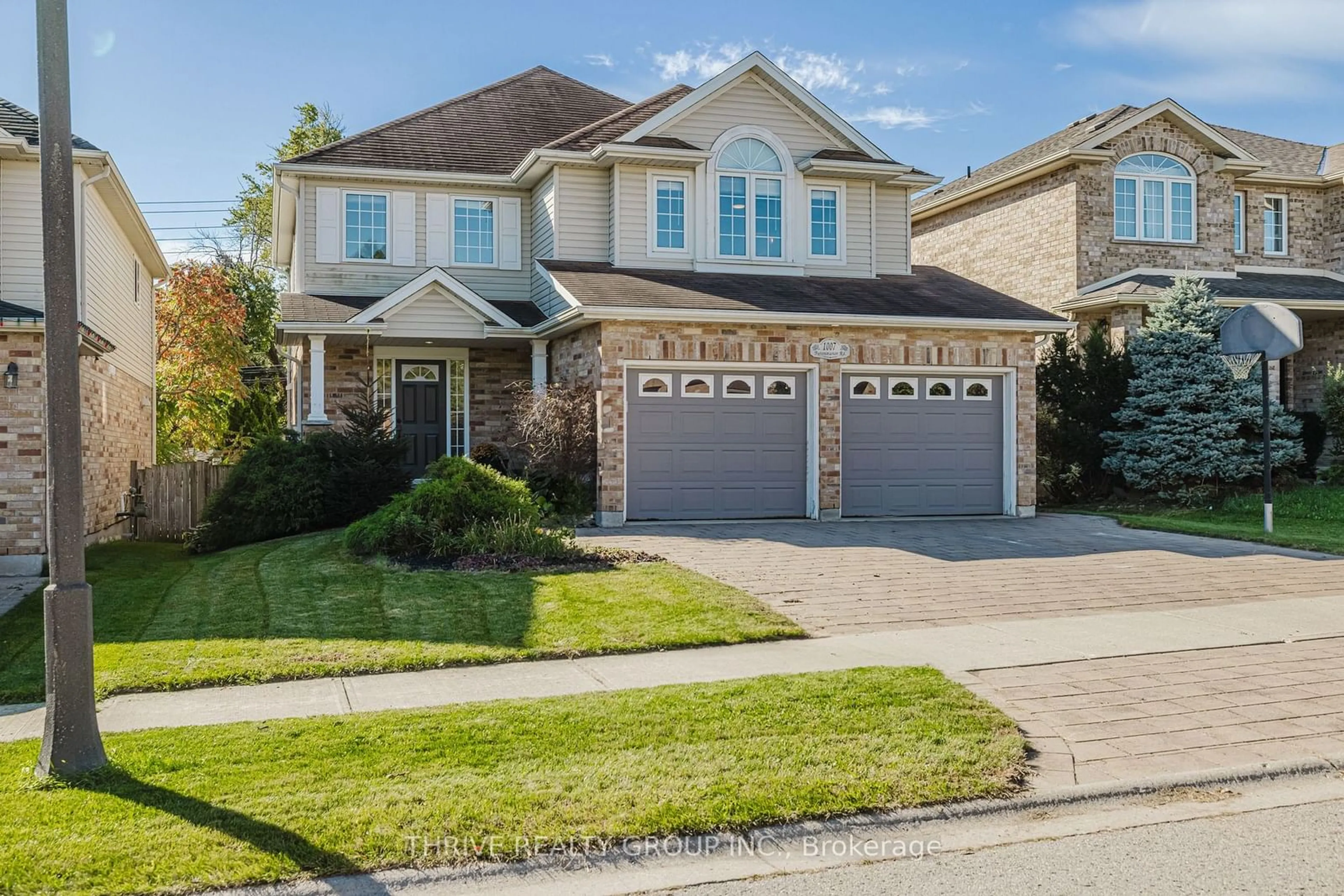 Frontside or backside of a home for 1007 Byronmanor Rd, London Ontario N6K 5B1