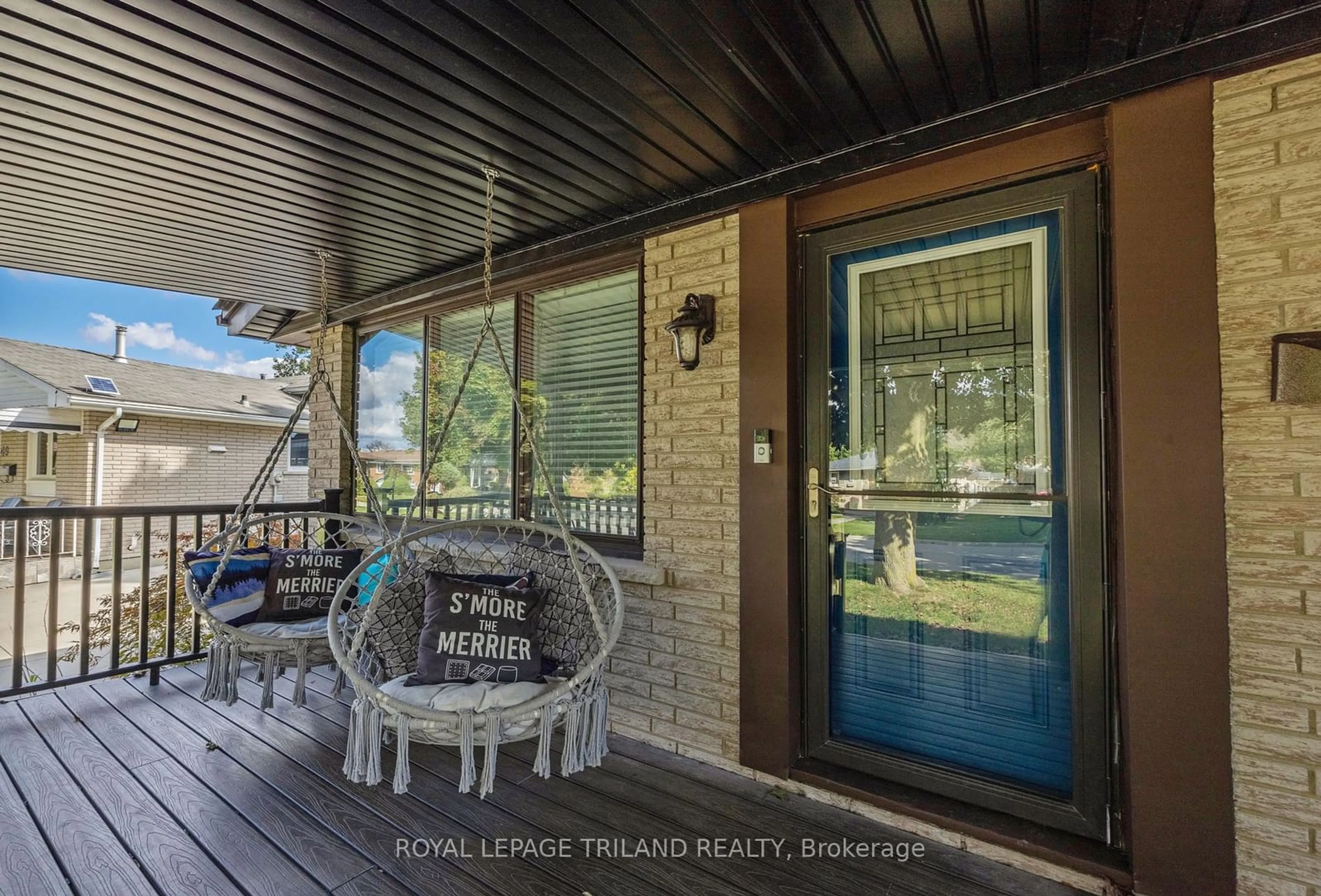 Indoor entryway for 45 Masefield Cres, London Ontario N5V 1M9