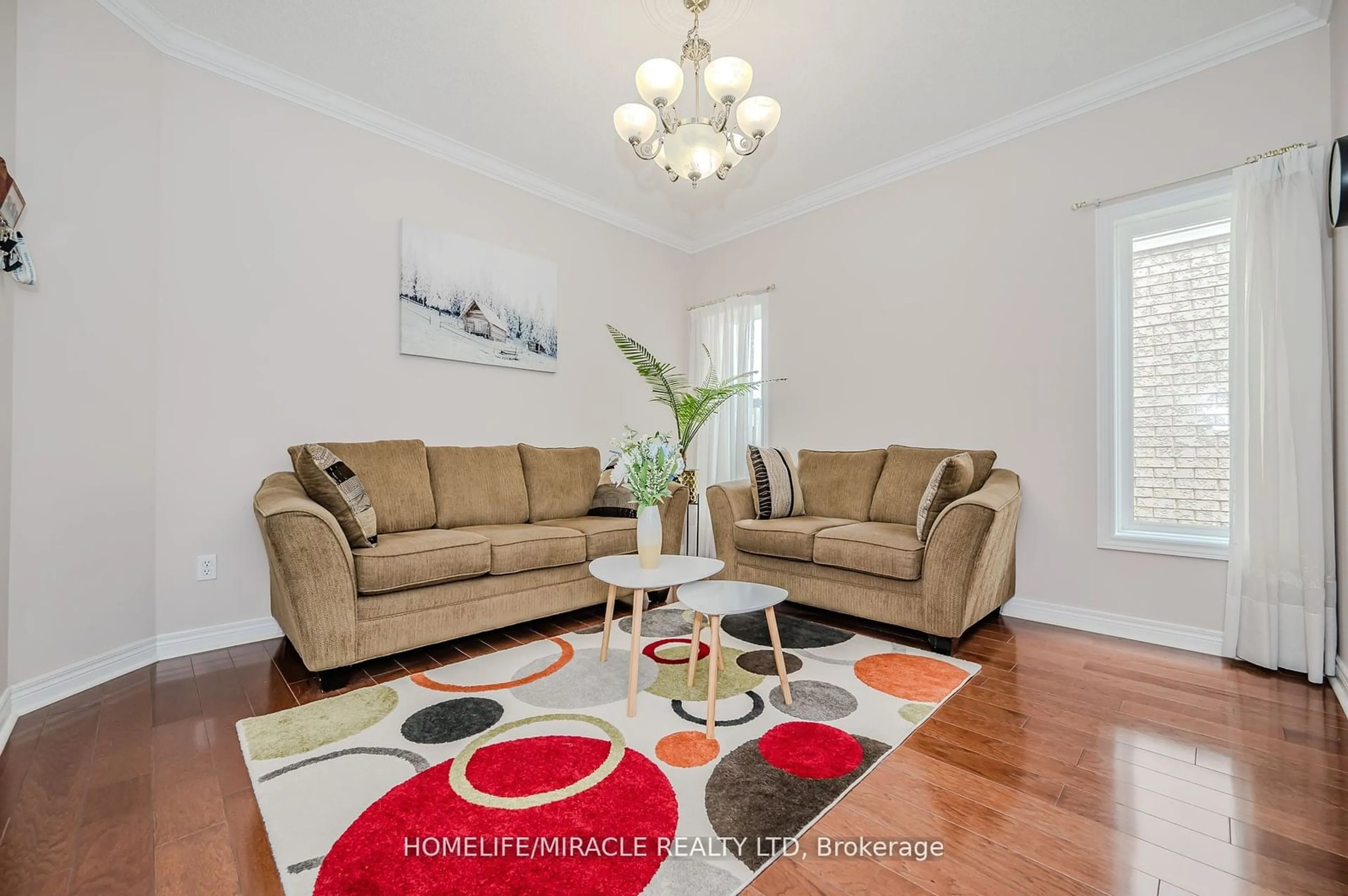 Living room, wood floors for 80 Meadowbank Dr, Hamilton Ontario L9B 2Y1