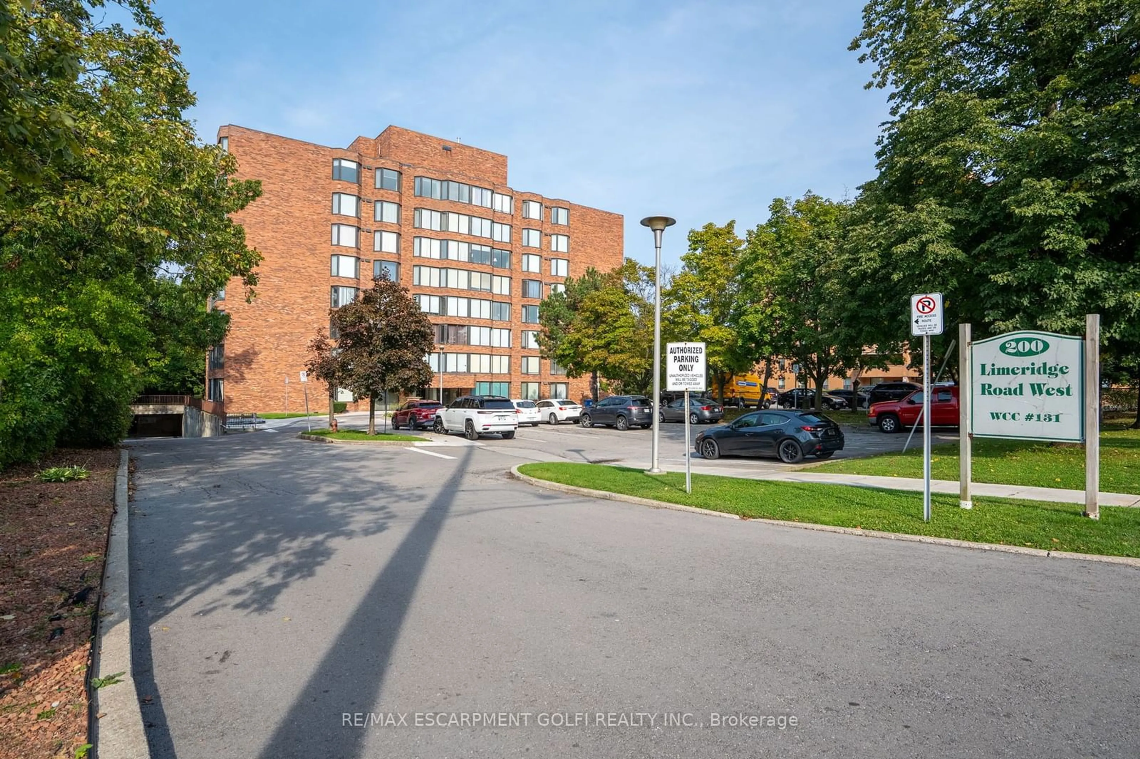 A pic from exterior of the house or condo, the street view for 200 Limeridge Rd #103, Hamilton Ontario L9C 7M7