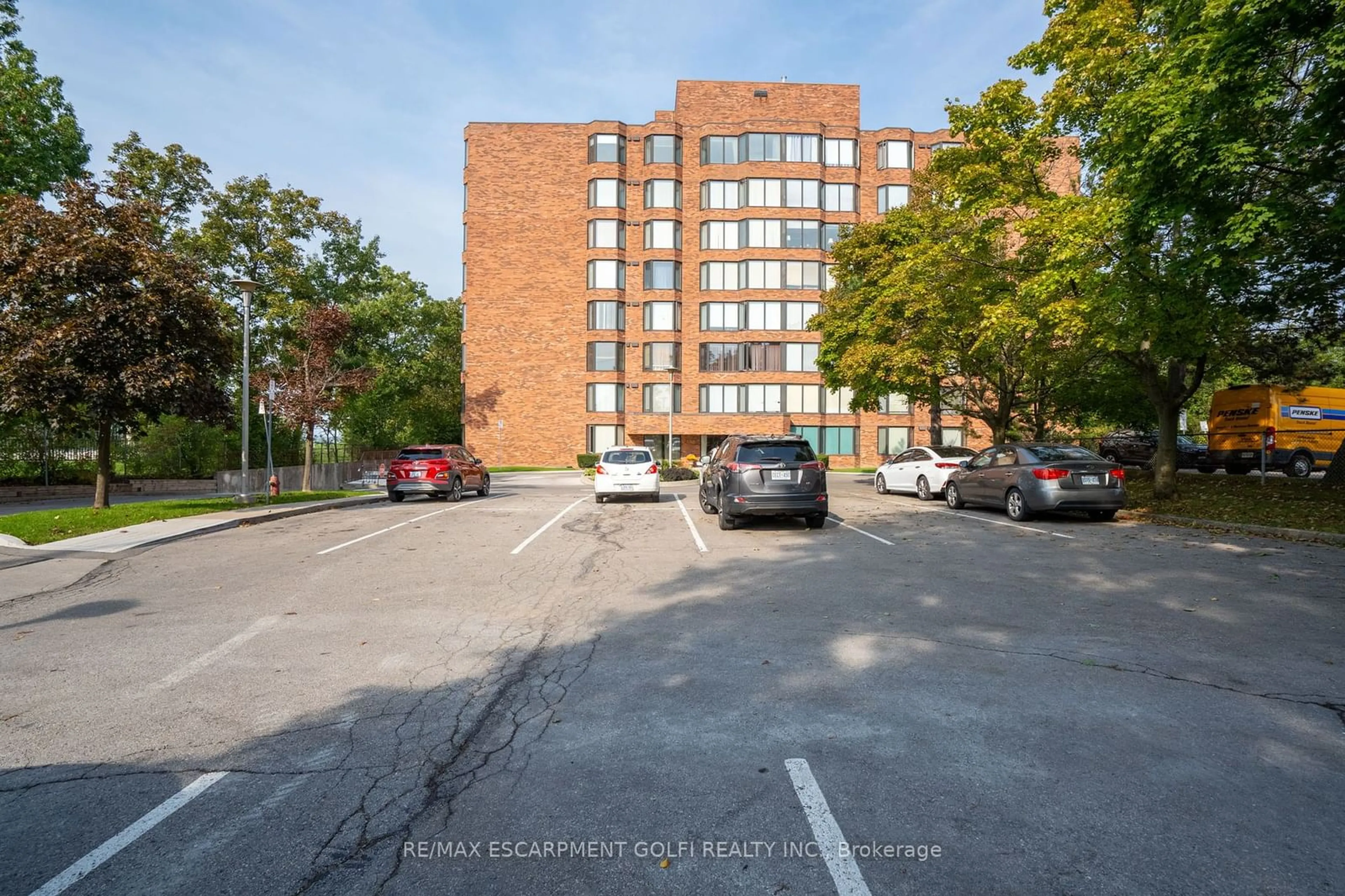 A pic from exterior of the house or condo, the street view for 200 Limeridge Rd #103, Hamilton Ontario L9C 7M7