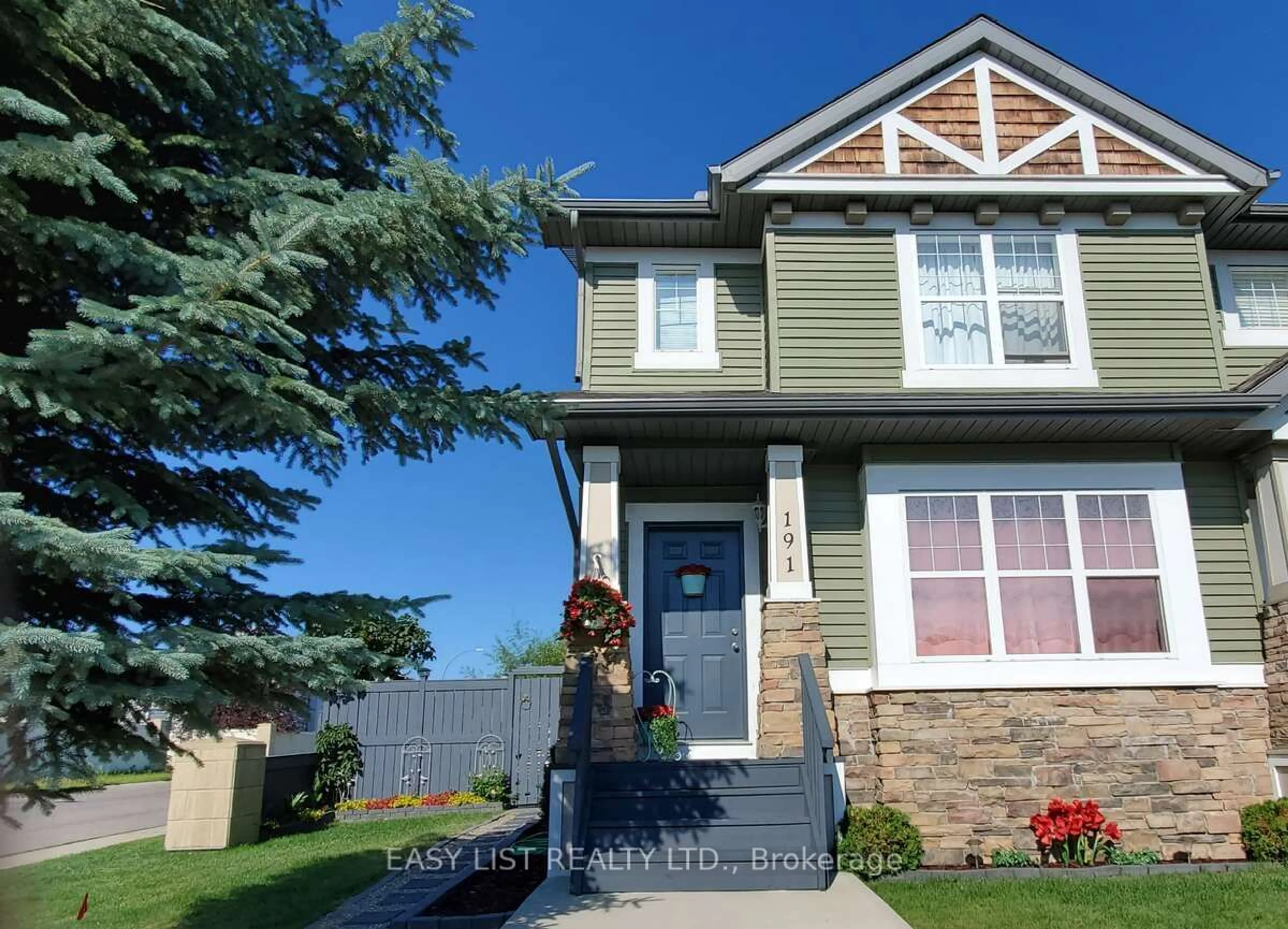 A pic from exterior of the house or condo for 4026 Fracchioni Dr, Lincoln Ontario L3J 0R8