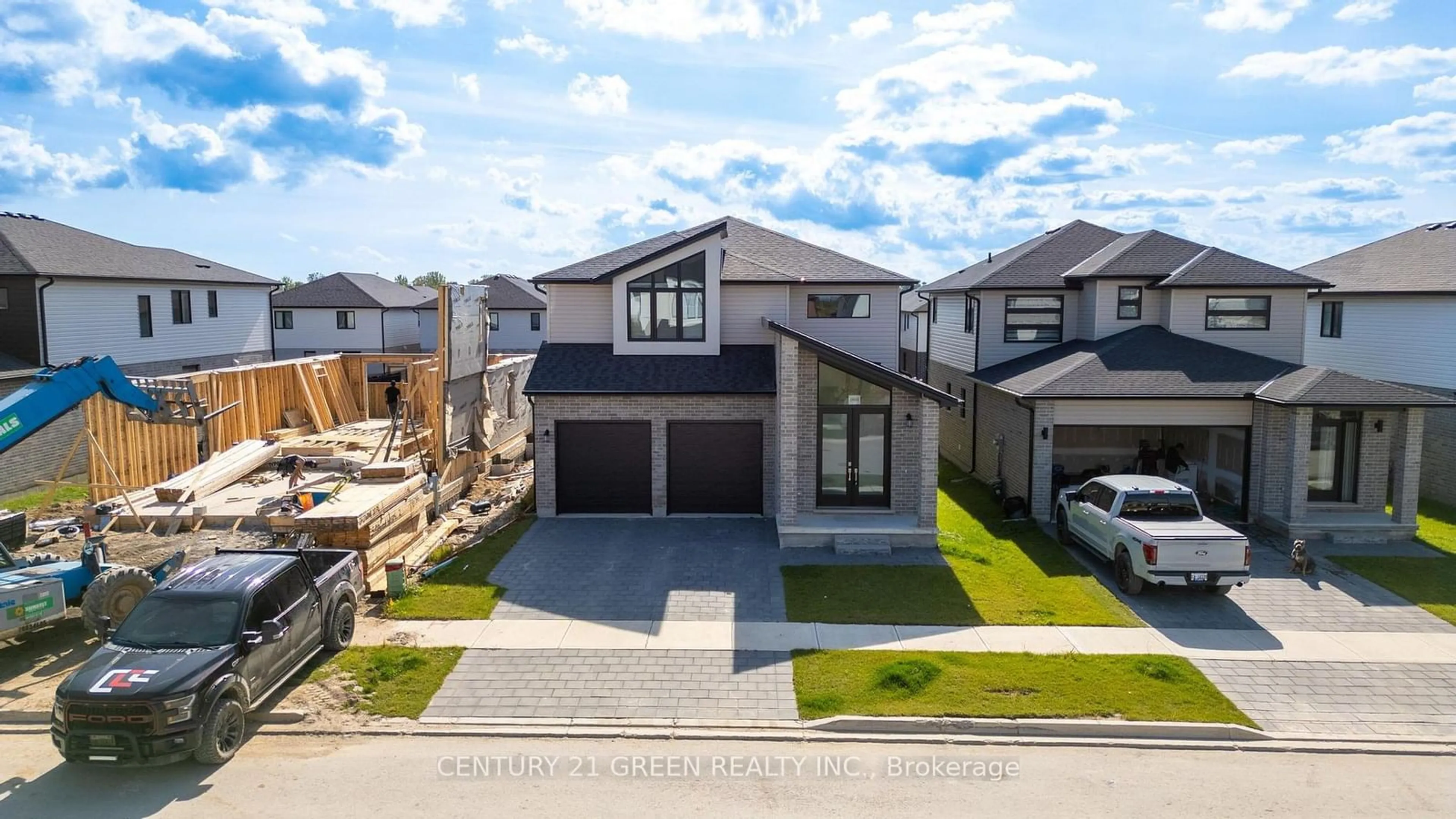 Frontside or backside of a home, the street view for 3860 Big Leaf Tr, London Ontario N6P 0K1