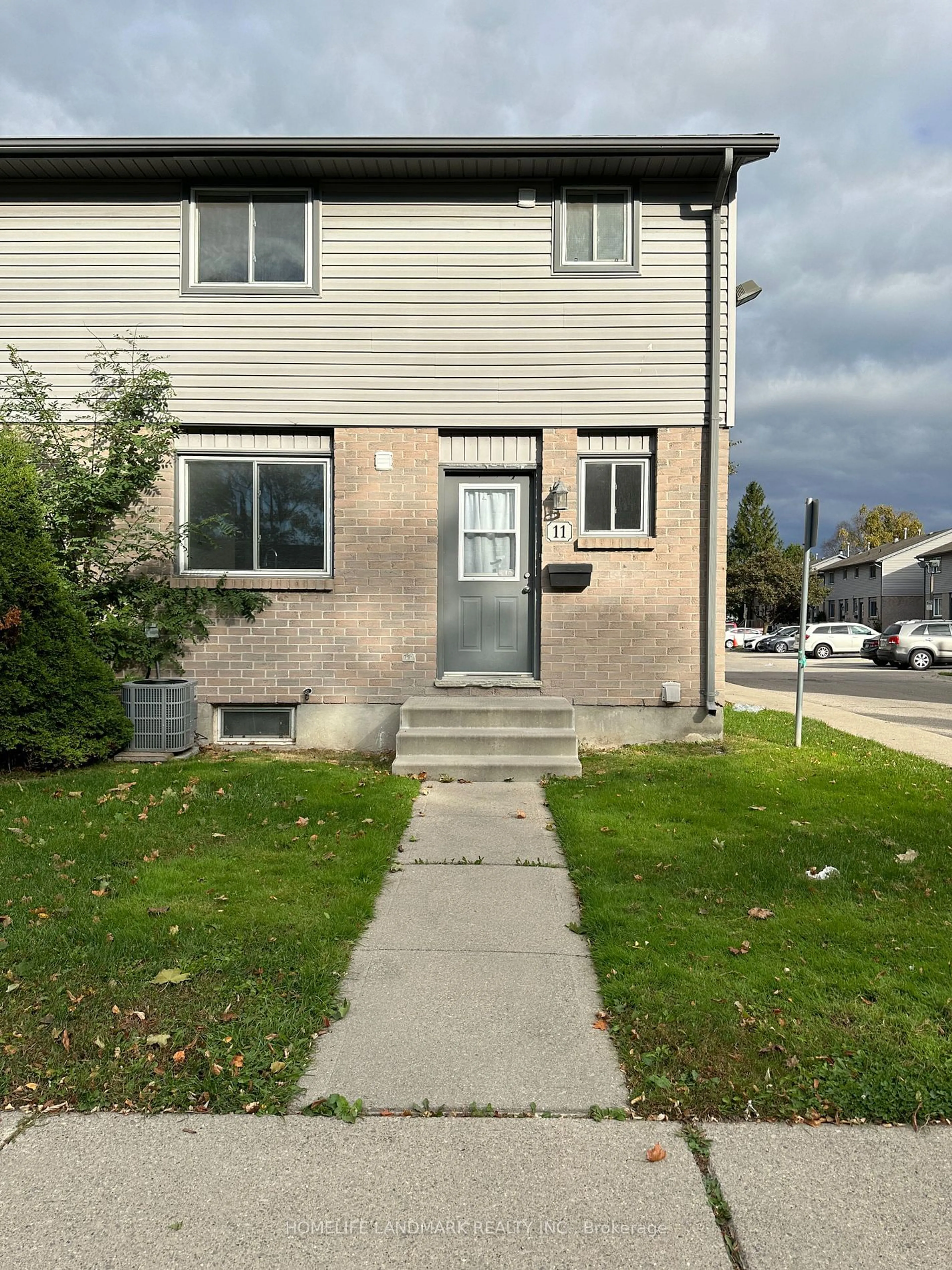 A pic from exterior of the house or condo for 490 Third St #11, London Ontario N5V 4A2