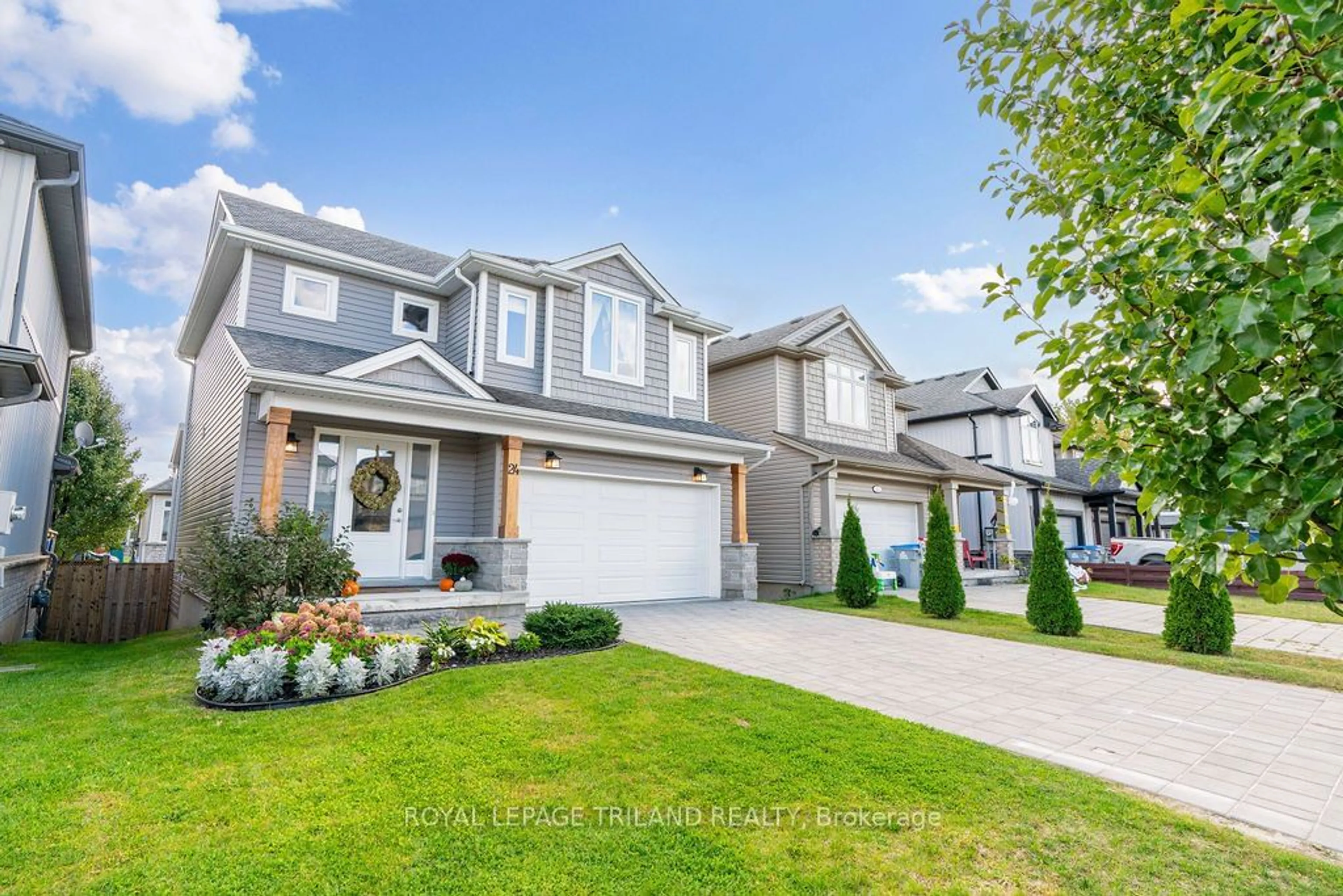 Frontside or backside of a home, the street view for 24 Willis Ave, Strathroy-Caradoc Ontario N7G 4M2