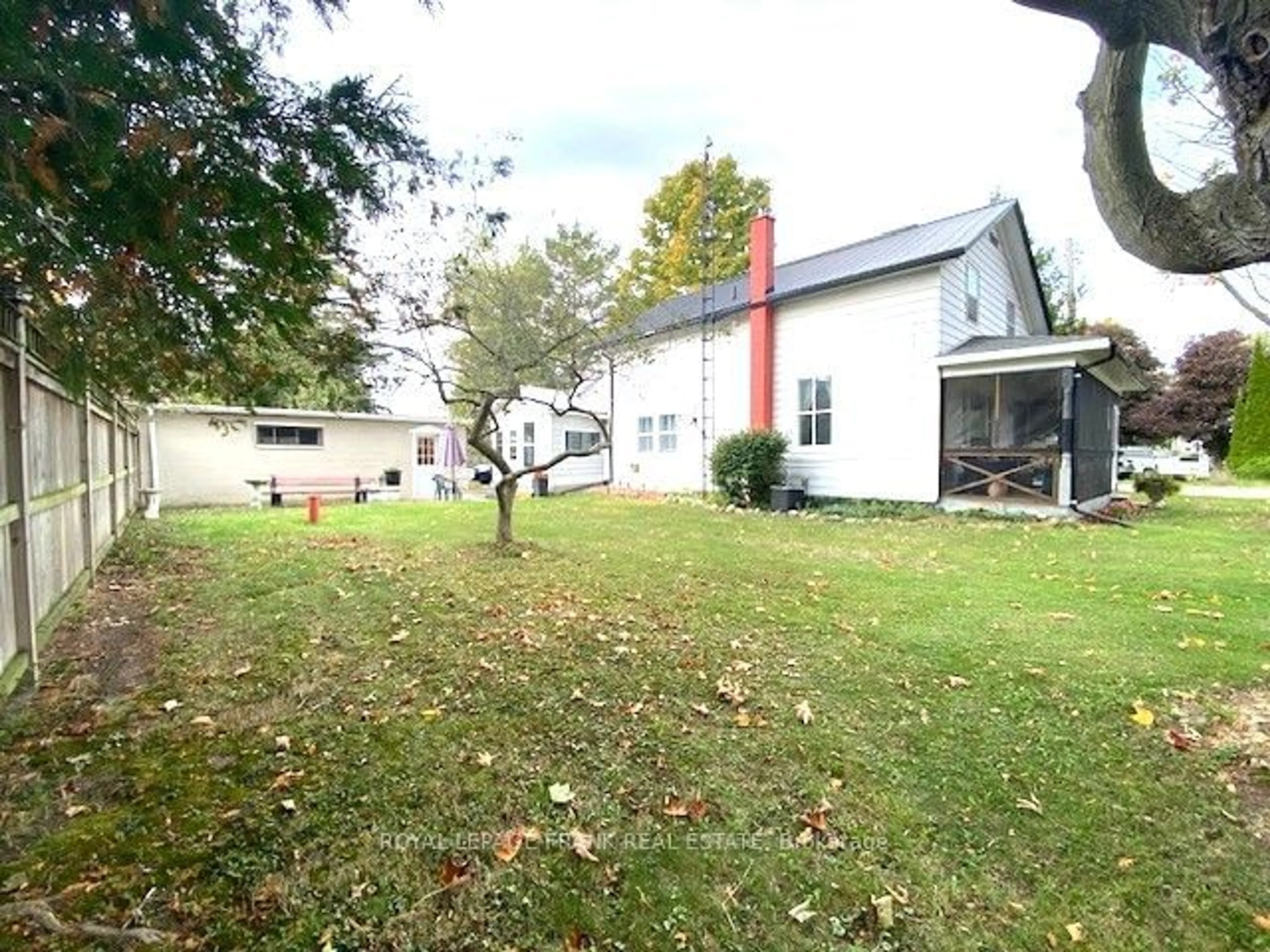 Frontside or backside of a home, the fenced backyard for 963 County 31 Rd, Alnwick/Haldimand Ontario K0K 1S0