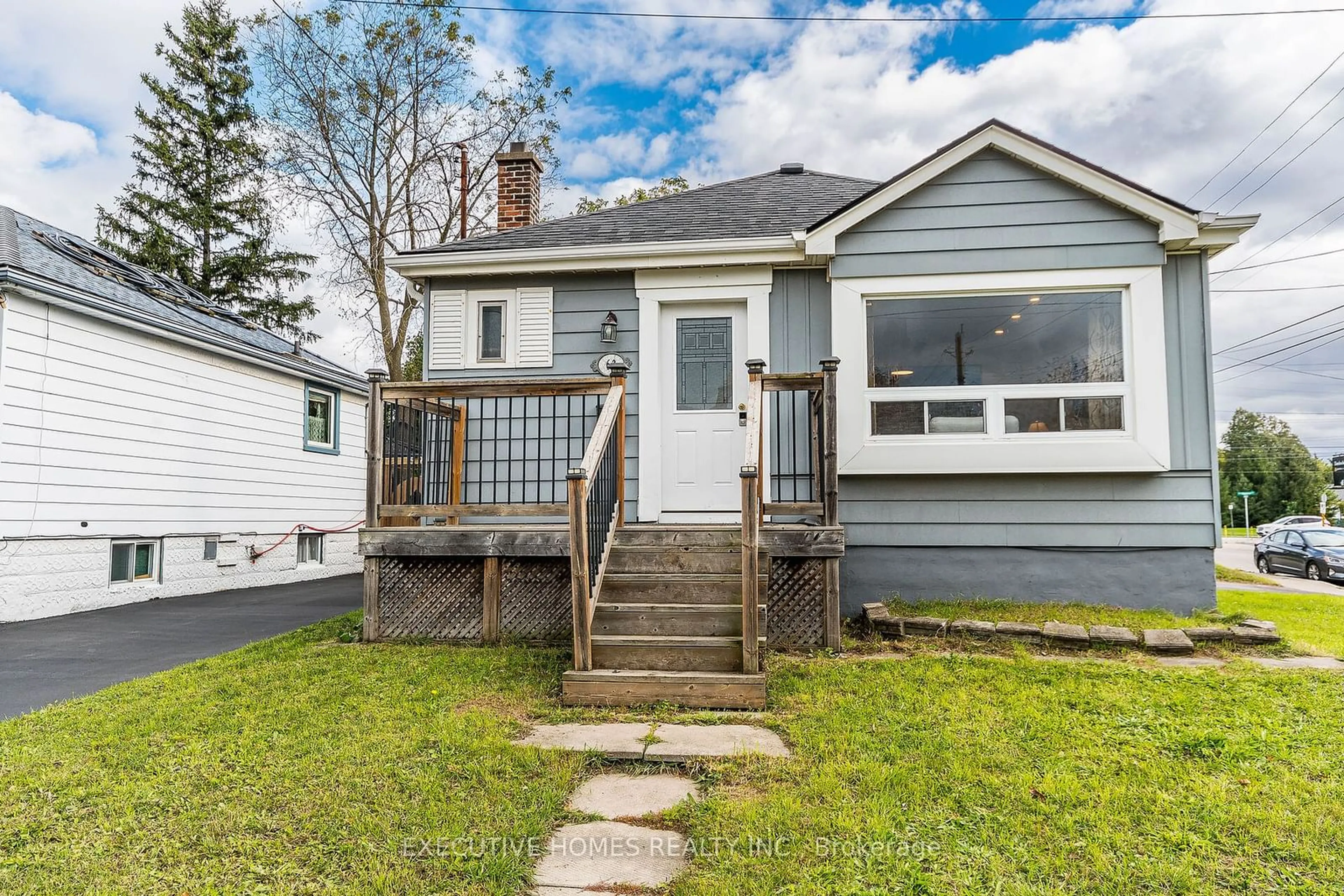 Frontside or backside of a home, cottage for 63 Audrey St, Hamilton Ontario L8V 1G3