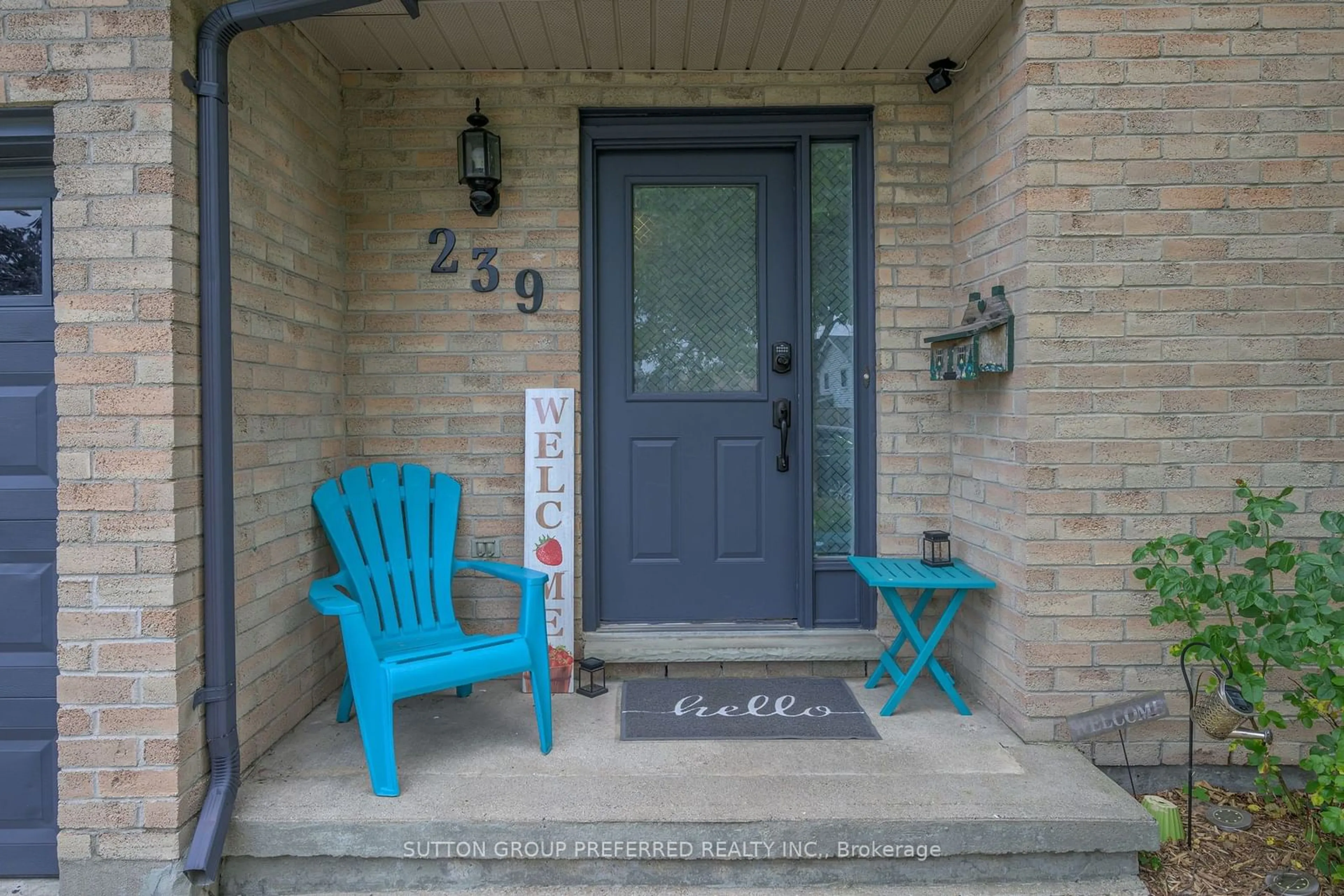 Indoor entryway, wood floors for 239 Portsmouth Cres, London Ontario N5V 4C9