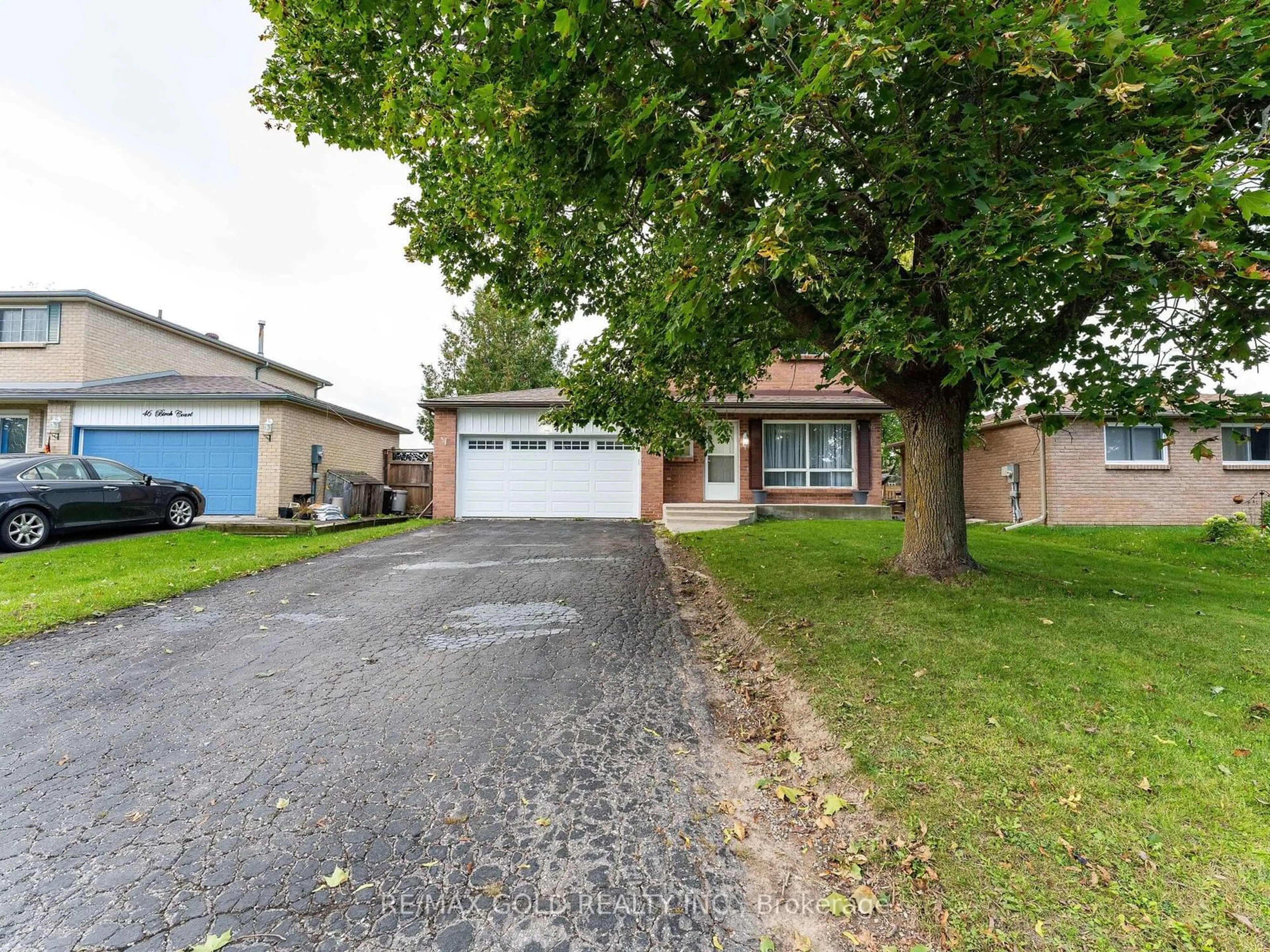 Frontside or backside of a home for 48 Birch Crt, Kawartha Lakes Ontario K9V 5L7