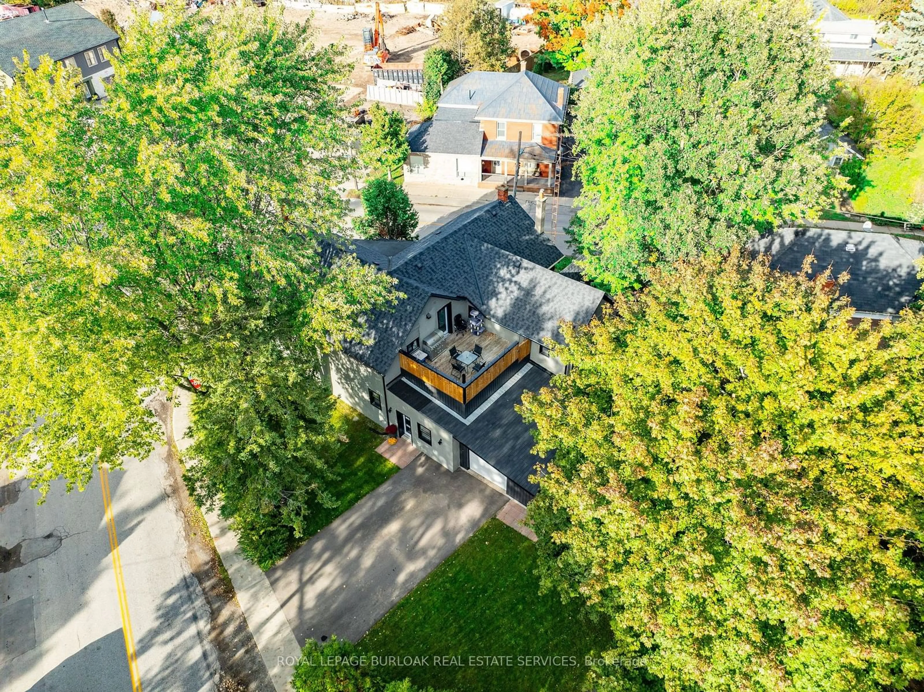 Frontside or backside of a home, the street view for 127 Freelton Rd, Hamilton Ontario L0R 1K0