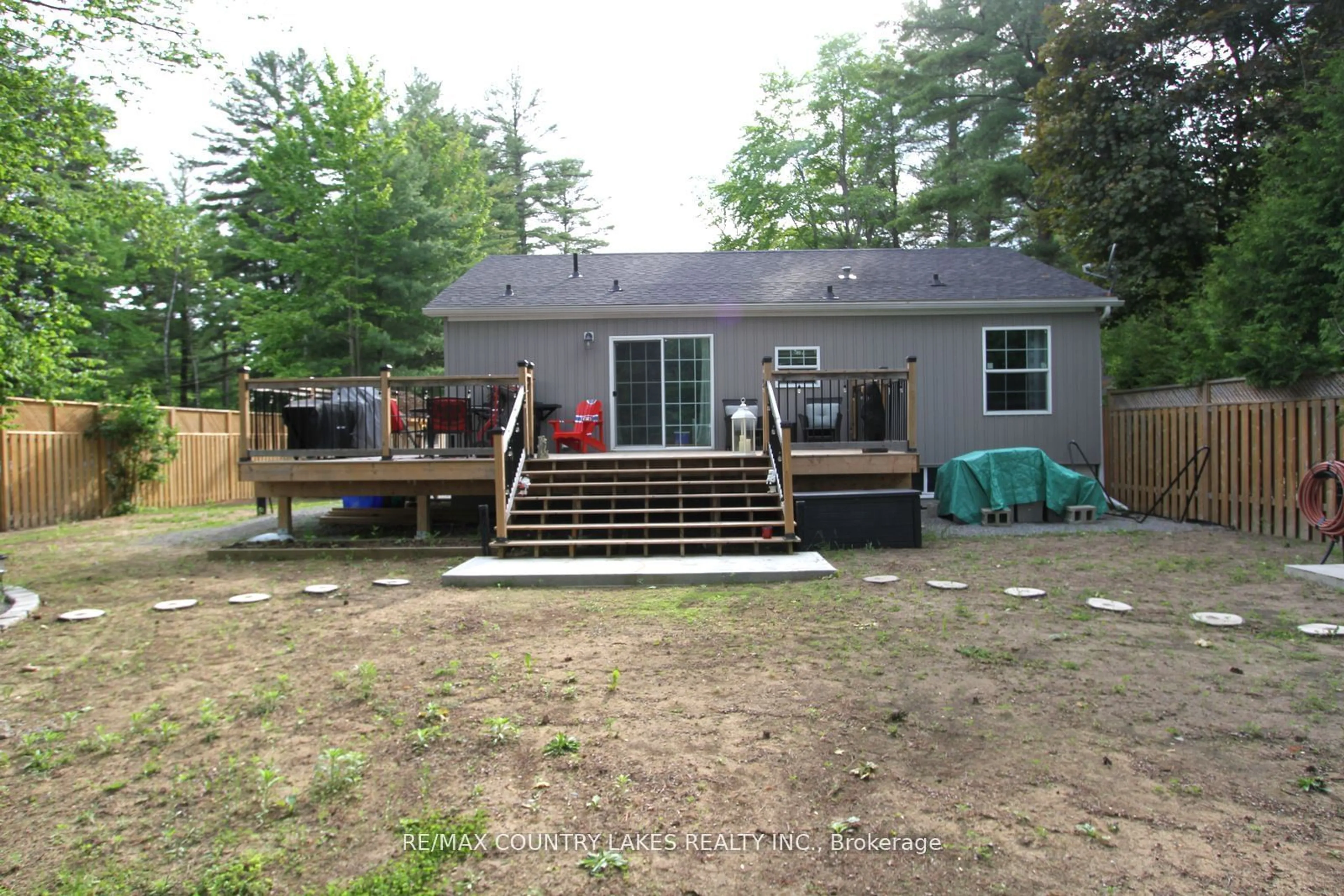 Patio for 113 Stanley Rd, Kawartha Lakes Ontario K0M 2B0