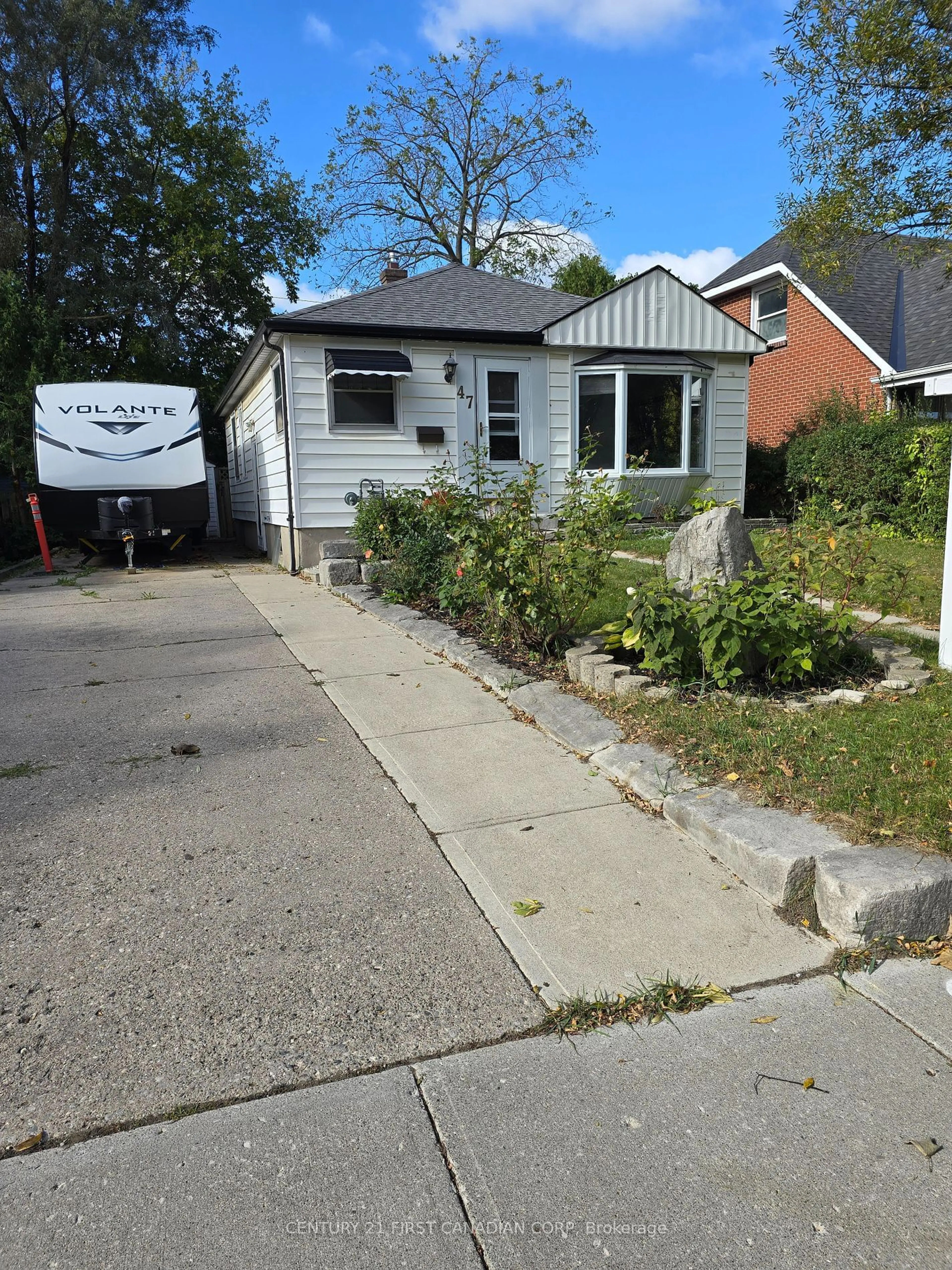 Frontside or backside of a home, cottage for 47 Stevenson Ave, London Ontario N5W 1Y4