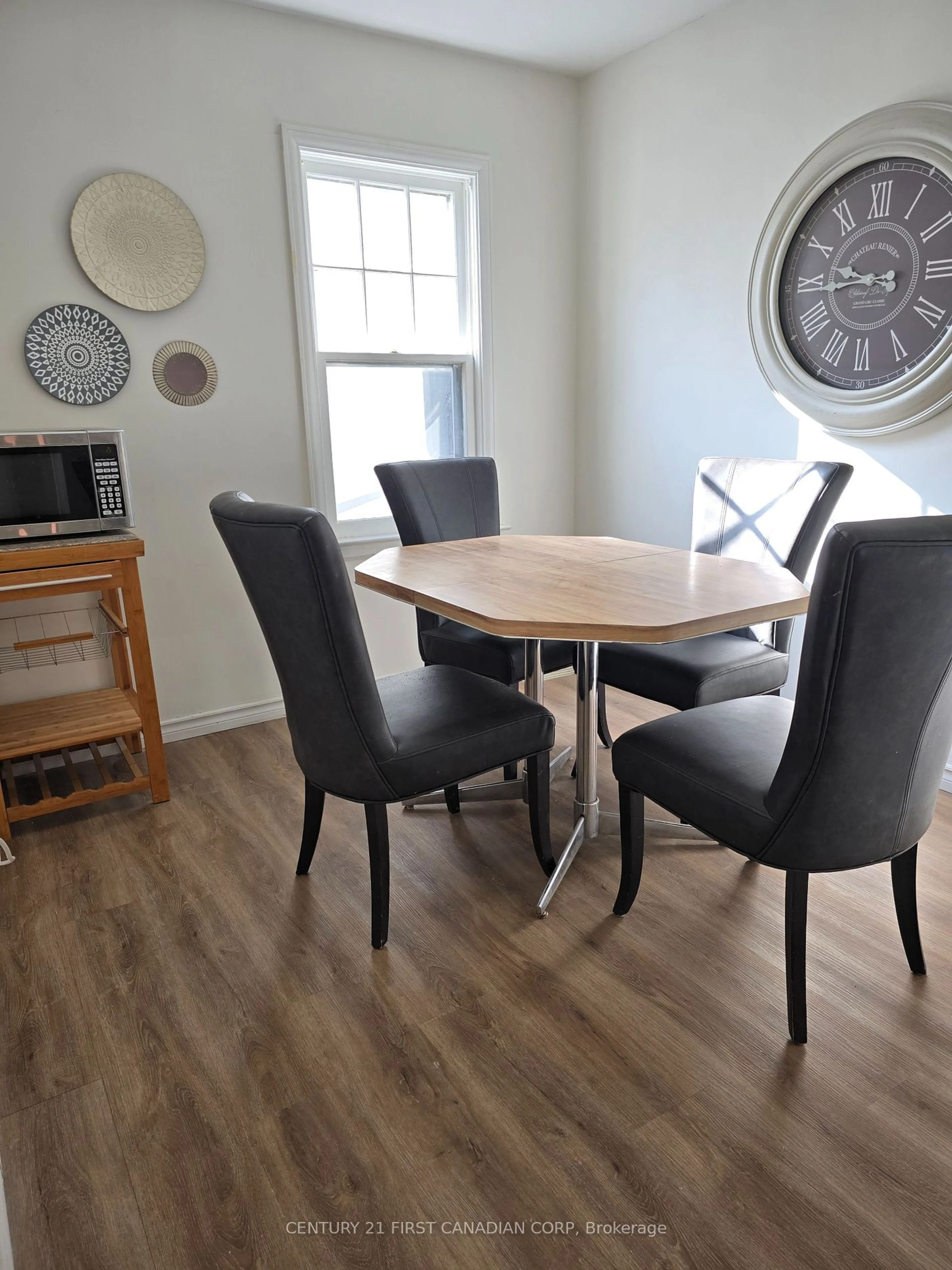 Dining room, wood floors, cottage for 47 Stevenson Ave, London Ontario N5W 1Y4