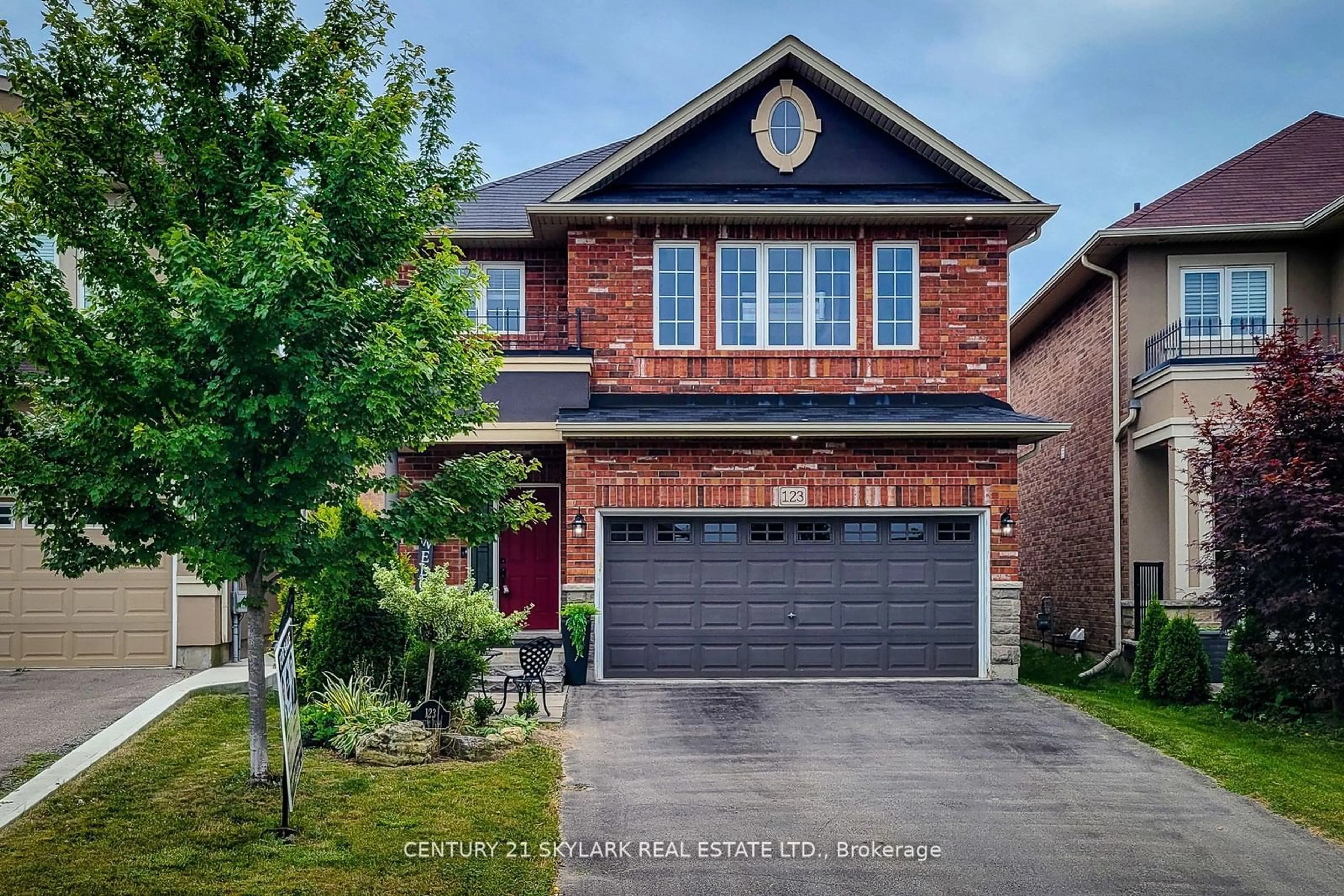 Home with brick exterior material for 123 Vinton Rd, Hamilton Ontario L9K 0G6