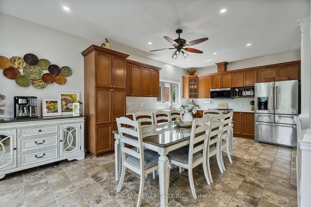 Additional property image - 575 STONEHENGE Dr