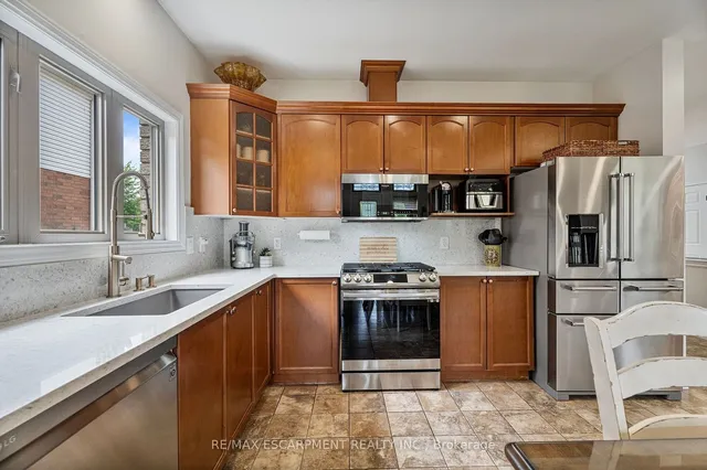 Additional property image - 575 STONEHENGE Dr