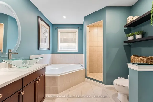 Additional property image - 575 STONEHENGE Dr