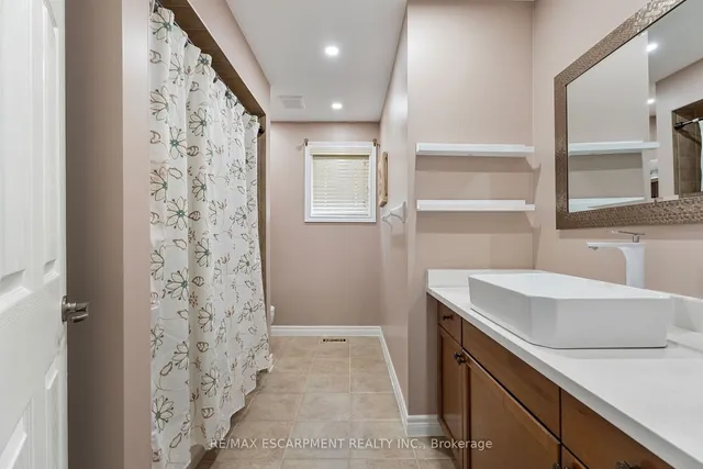 Additional property image - 575 STONEHENGE Dr