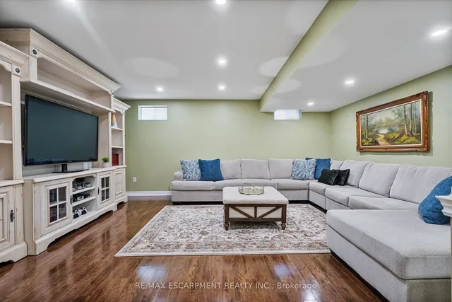 Additional property image - 575 STONEHENGE Dr