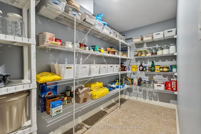 Additional property image - 575 STONEHENGE Dr