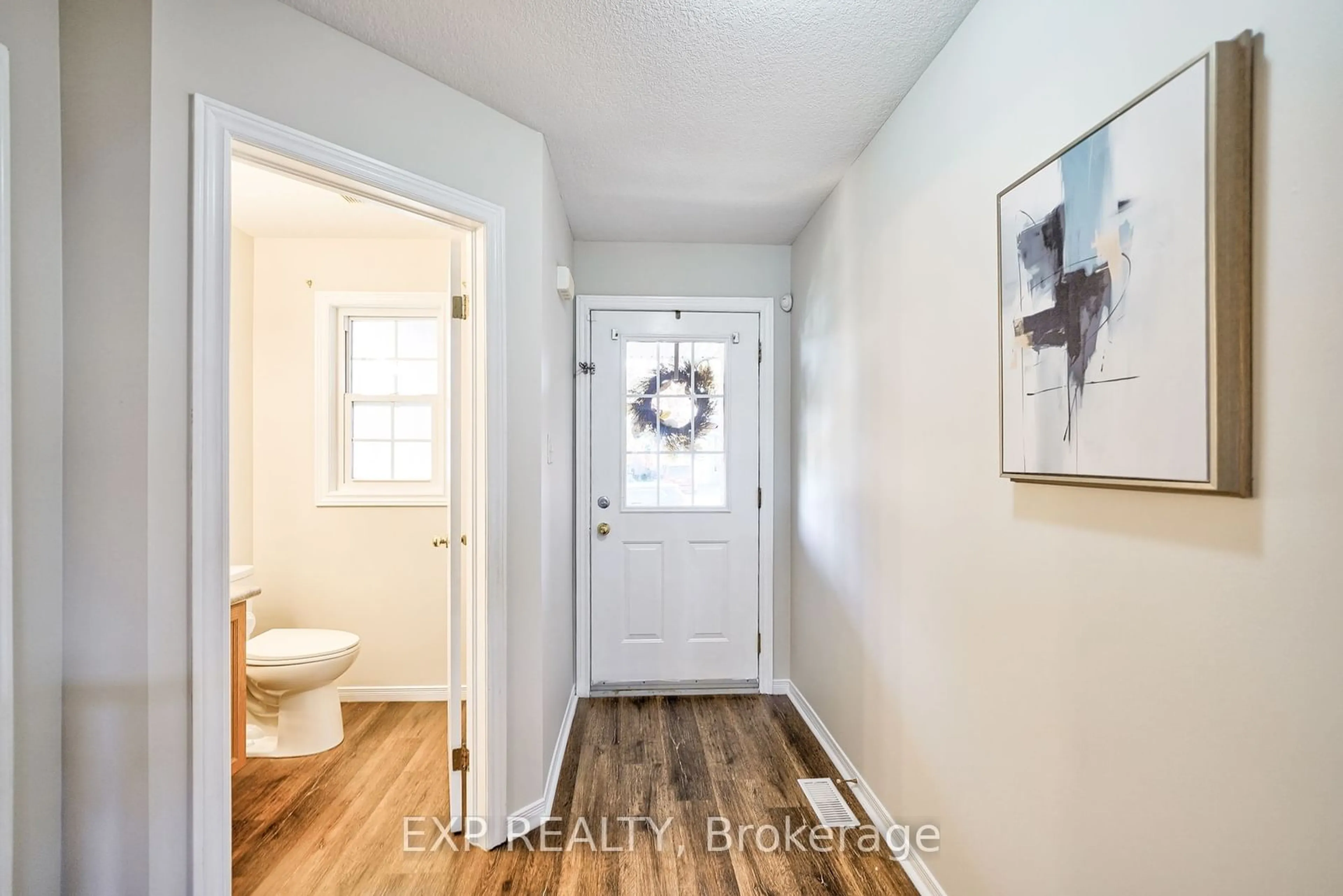 Indoor entryway, wood floors for 239 Bridlewreath St, Kitchener Ontario N2E 4B5