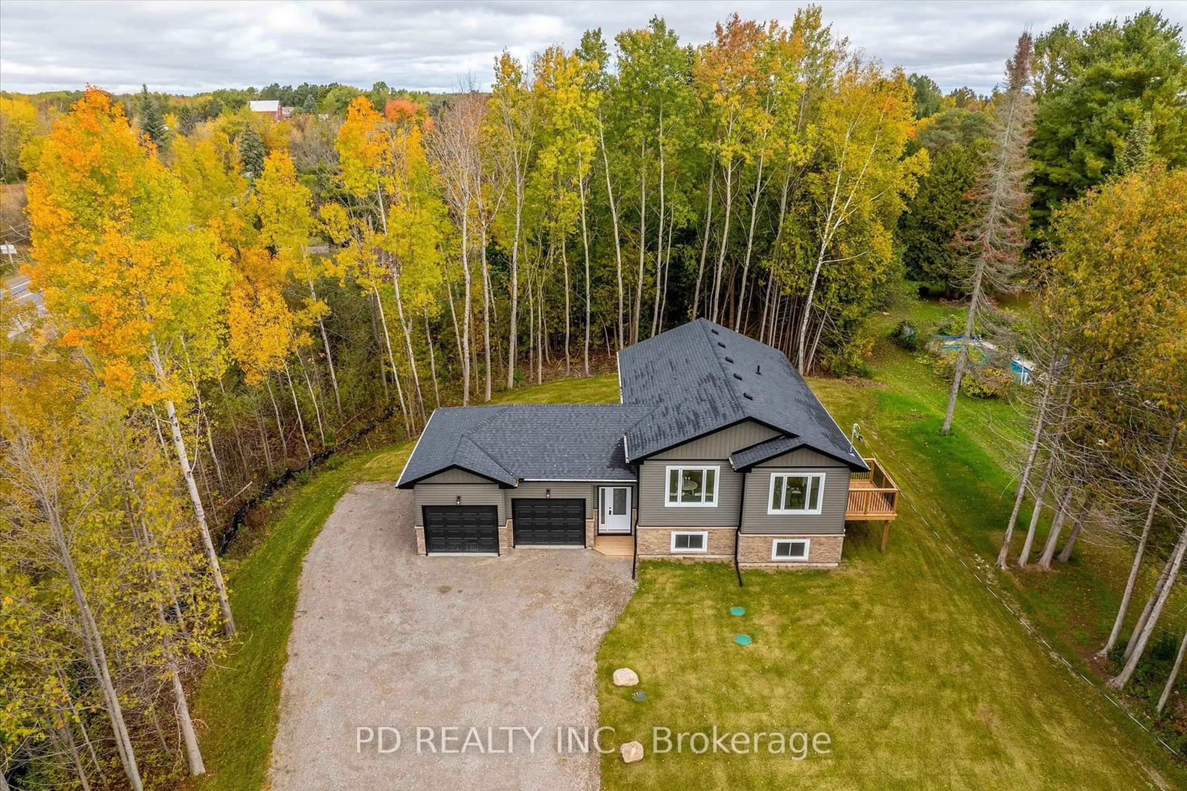 Frontside or backside of a home, cottage for 644 Skyline Rd, Smith-Ennismore-Lakefield Ontario K0L 1T0