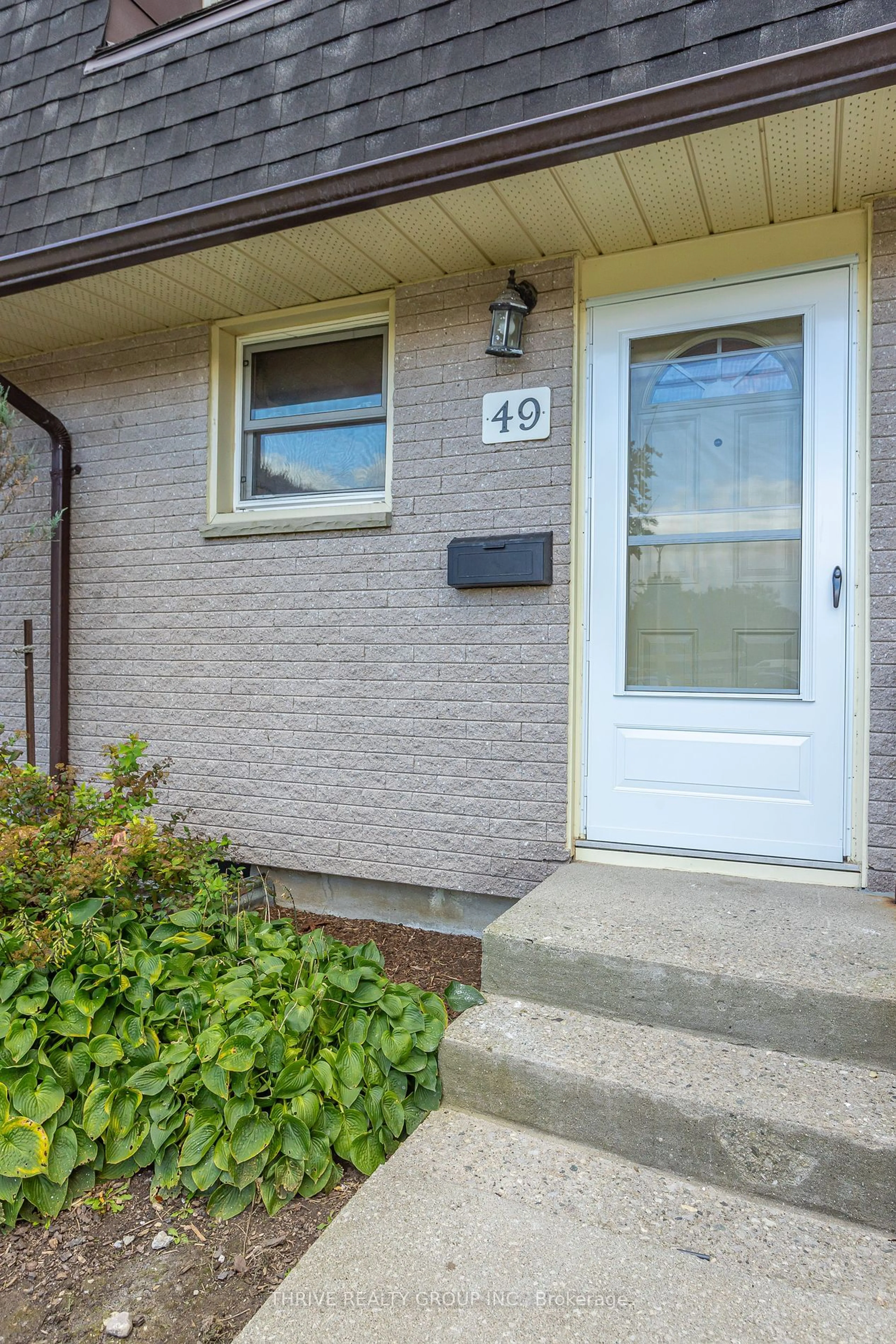 A pic from exterior of the house or condo for 1919 Trafalgar St #49, London Ontario N5V 1A1