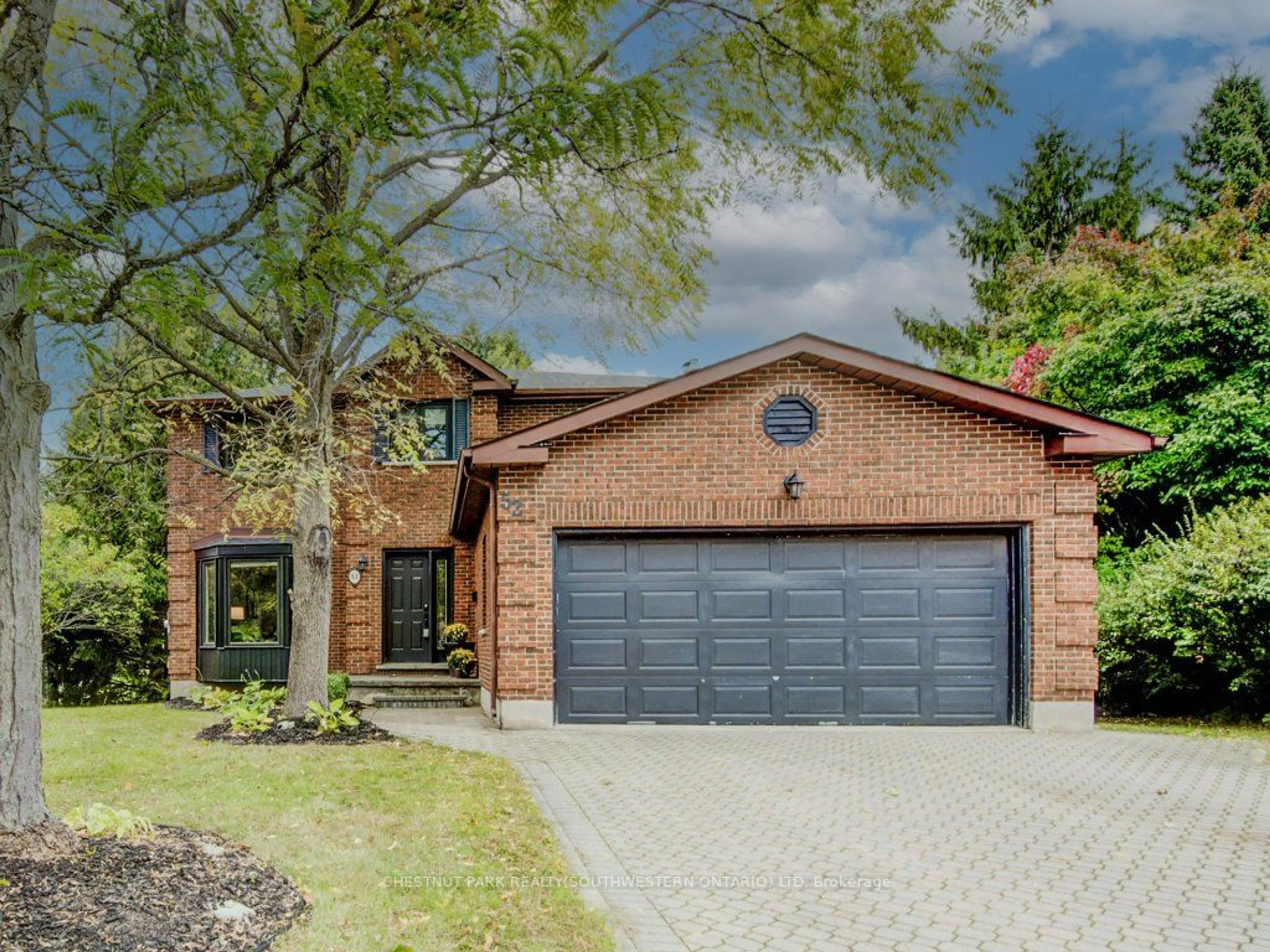 Home with brick exterior material for 52 Notchwood Crt, Kitchener Ontario N2A 3L6