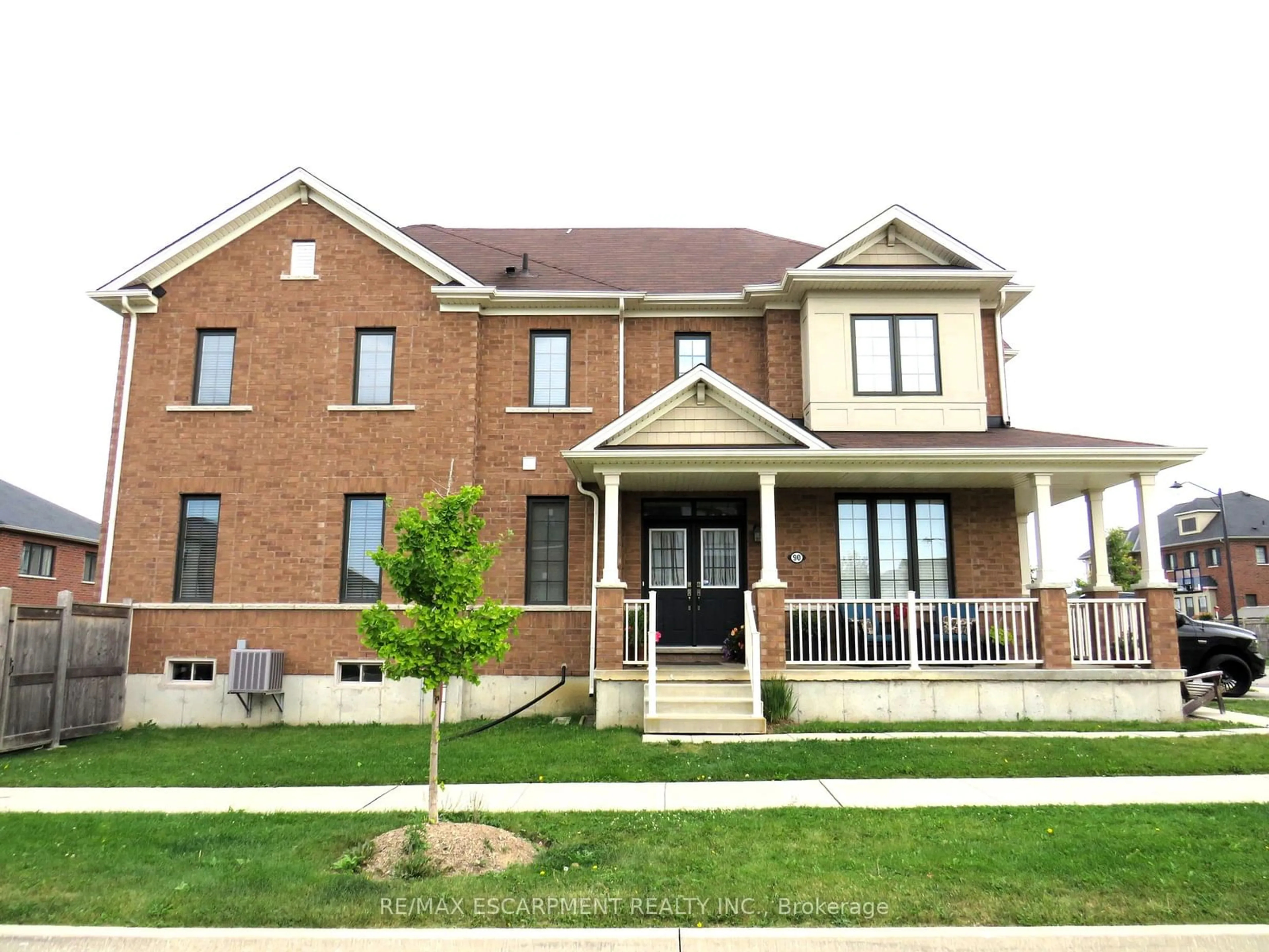 Home with brick exterior material for 90 Larry Cres, Haldimand Ontario N3W 0B2