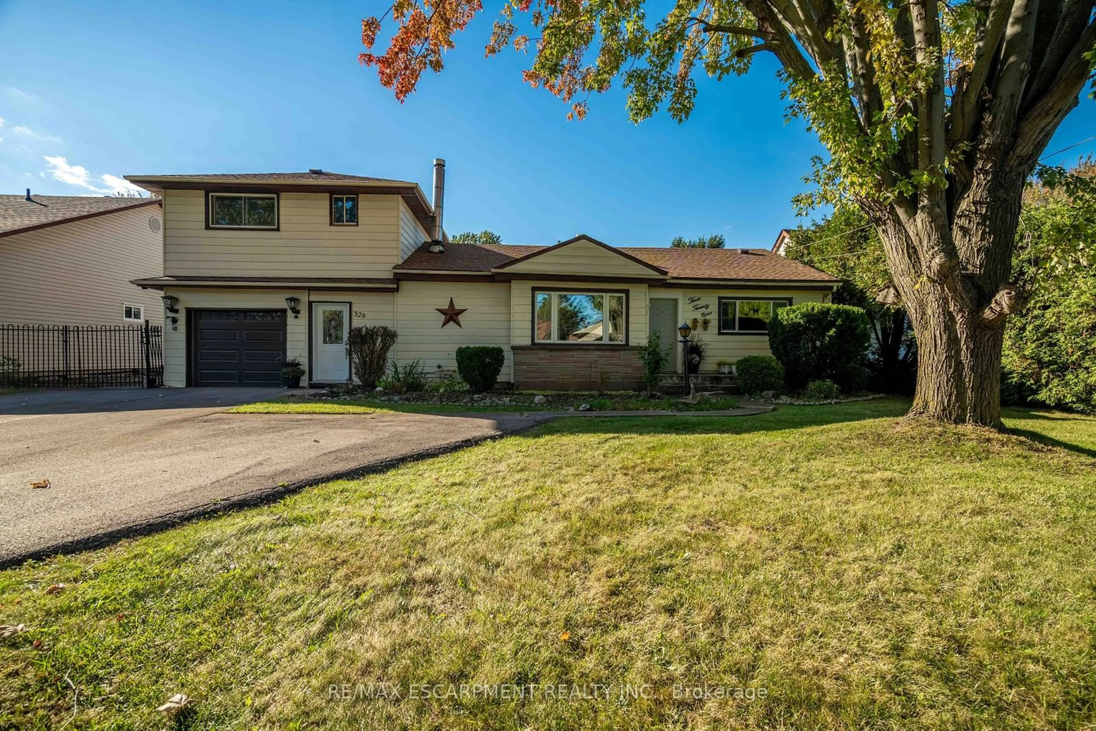 Frontside or backside of a home, the street view for 329 MARGARET Ave, Hamilton Ontario L8E 2J3