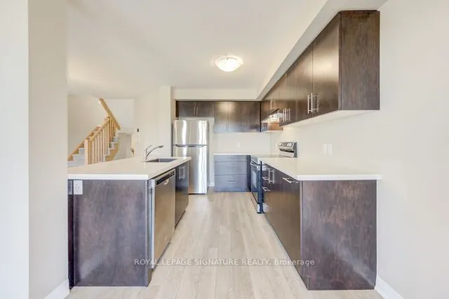 Additional property image - 114 Laguna Village Cres