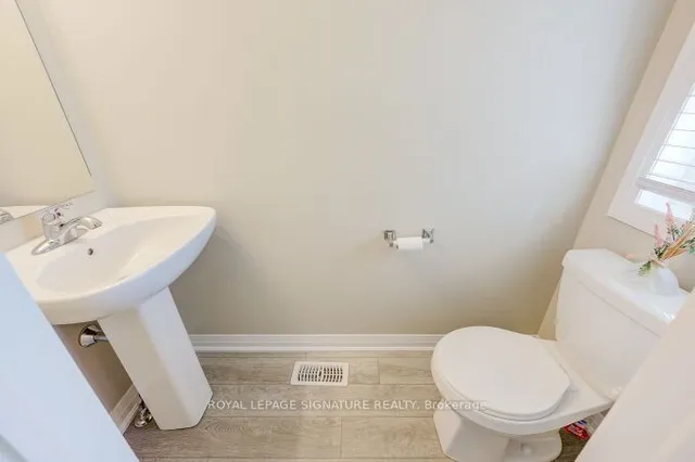 Additional property image - 114 Laguna Village Cres