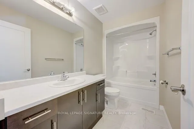 Additional property image - 114 Laguna Village Cres