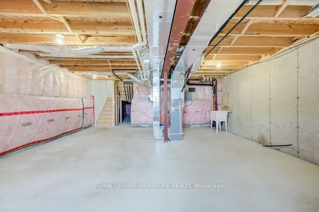 Additional property image - 114 Laguna Village Cres