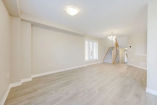 Additional property image - 114 Laguna Village Cres