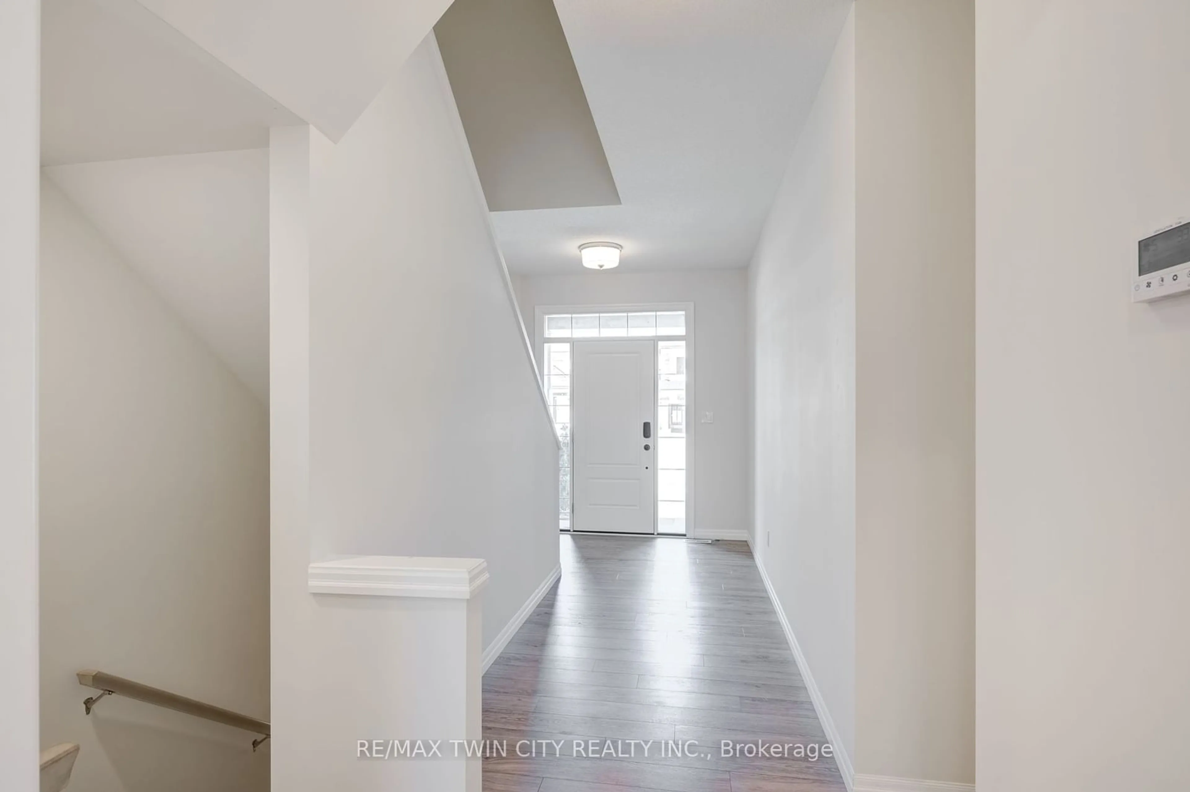 Indoor foyer, cement floor for 38 Braun Ave, Tillsonburg Ontario N4G 0K4