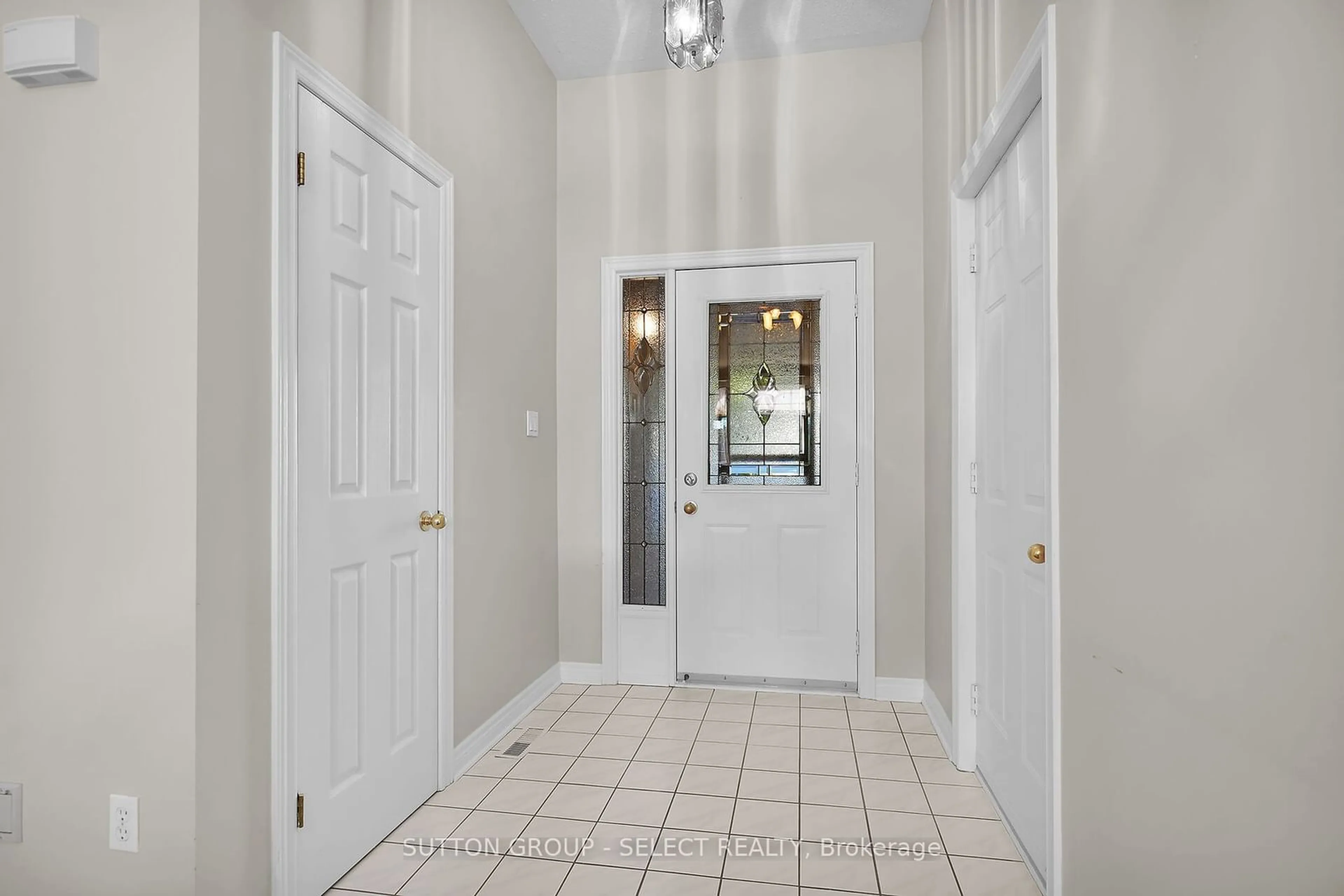 Indoor entryway, not visible floor for 250 NORTH CENTRE Rd #50, London Ontario N5X 4C6