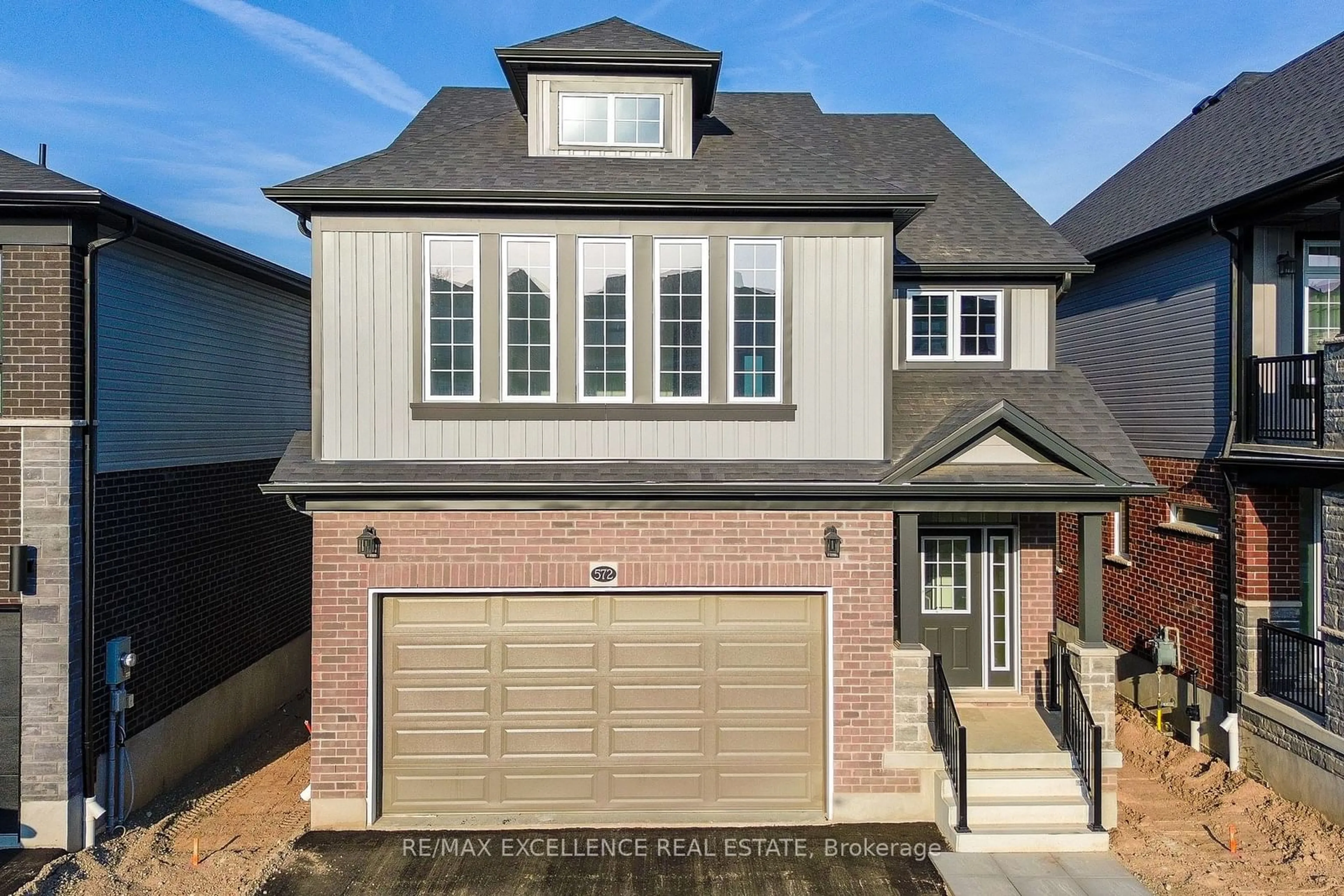 Home with brick exterior material for 572 Balsam Poplar St, Waterloo Ontario N2V 0H9