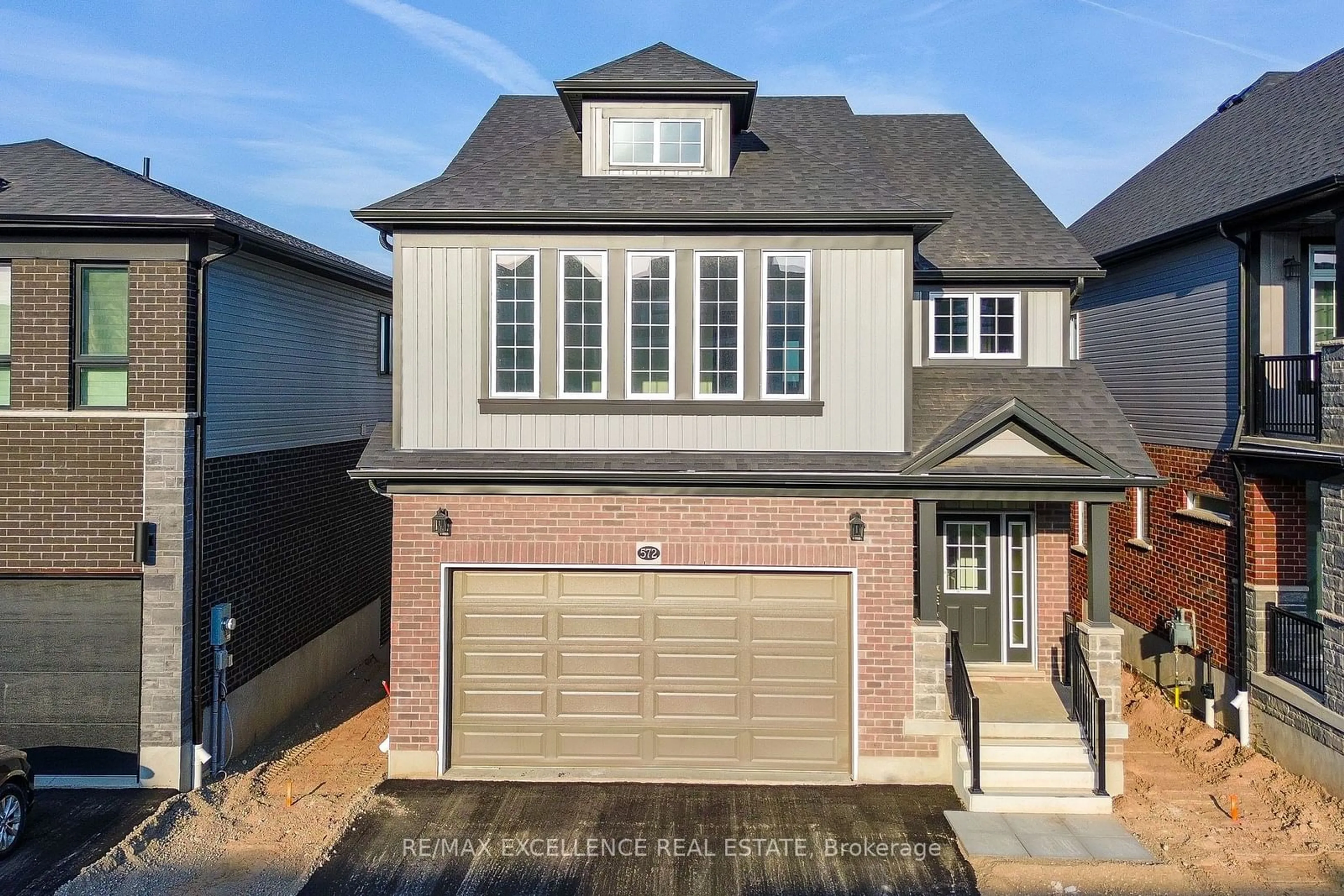 Home with brick exterior material for 572 Balsam Poplar St, Waterloo Ontario N2V 0H9