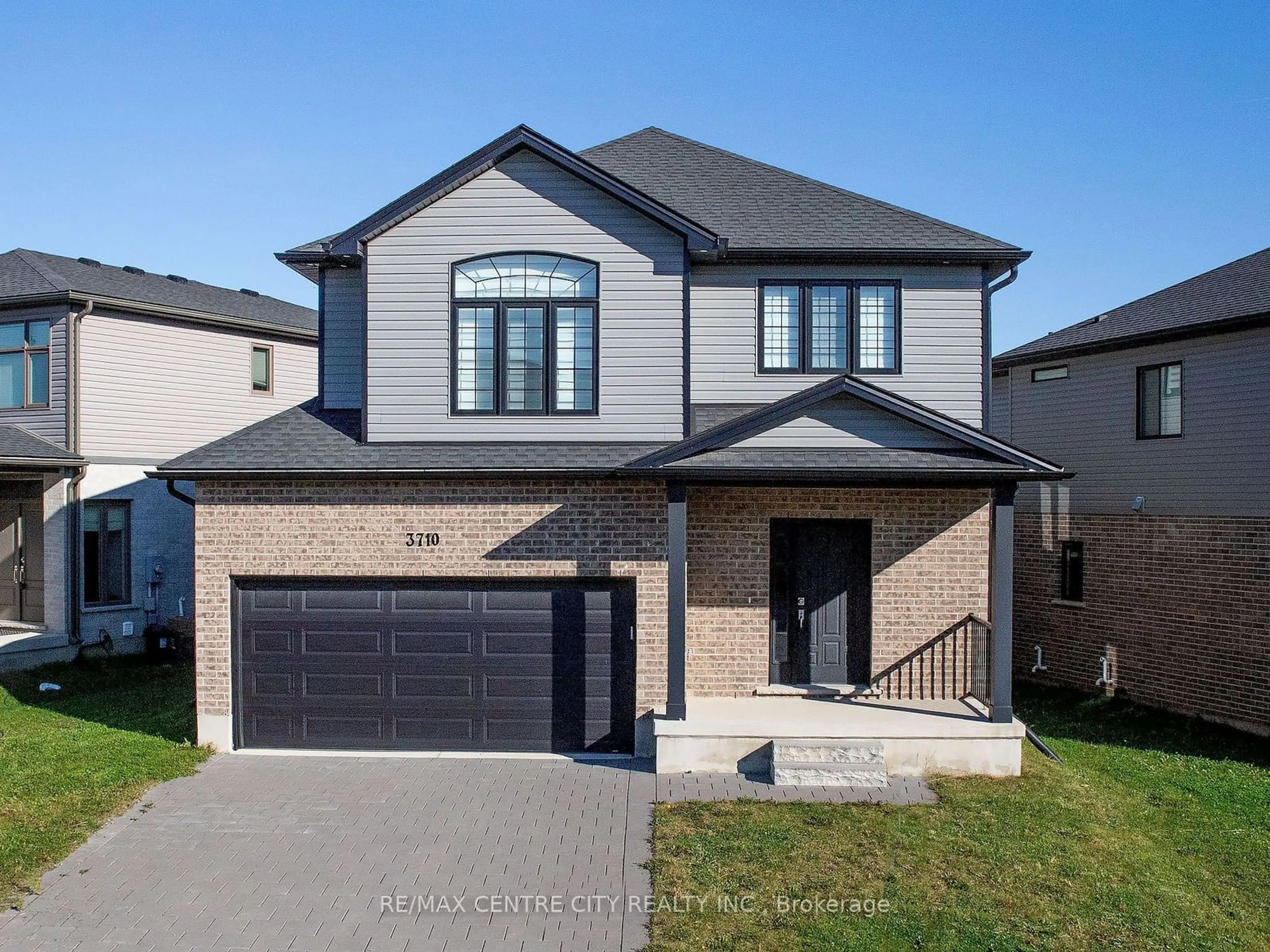 Frontside or backside of a home, cottage for 3710 SOMERSTON Cres, London Ontario N6L 0G4