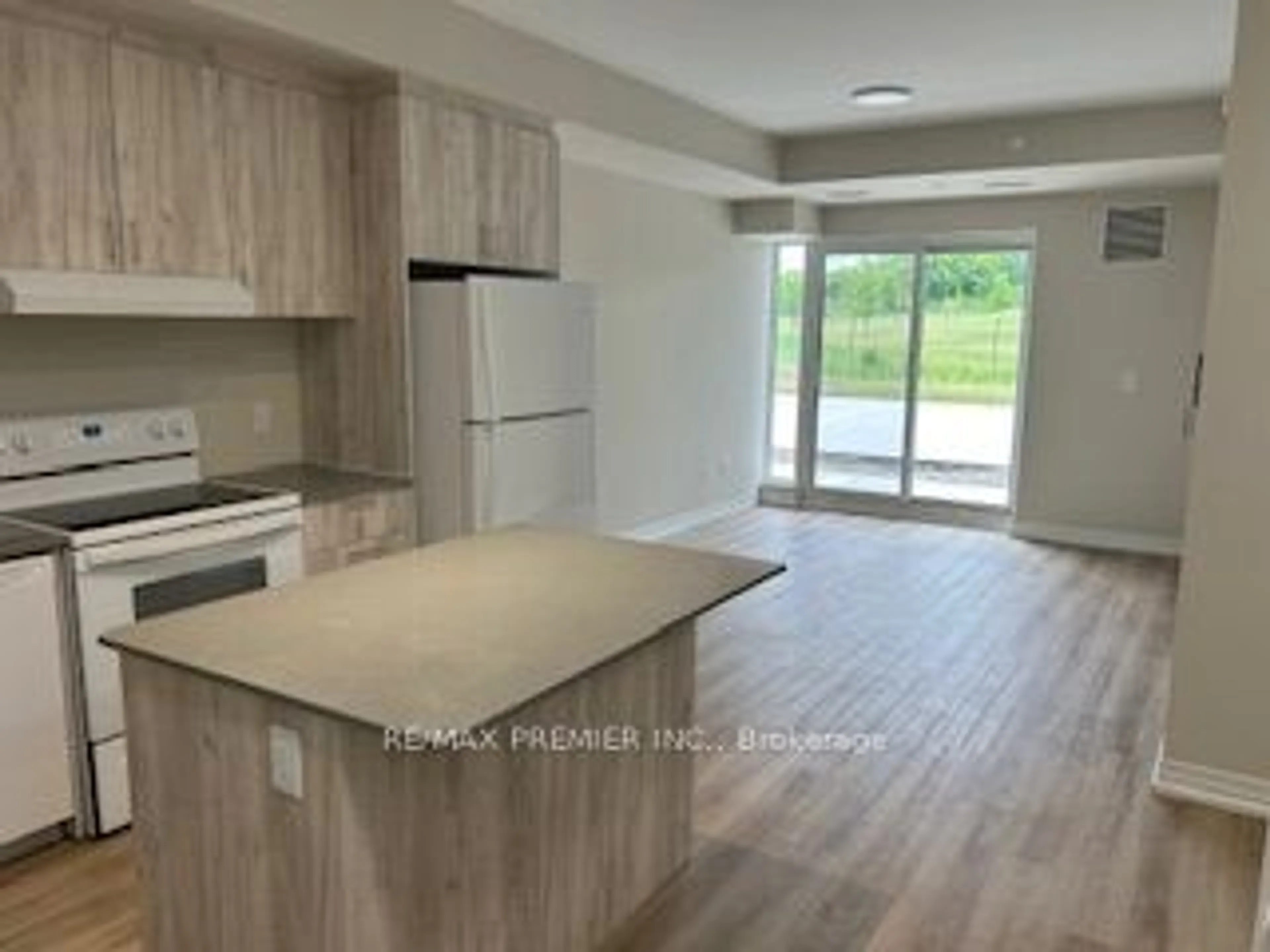 Open concept kitchen for 50 Herrick Ave #GL 03, St. Catharines Ontario L2P 0G3