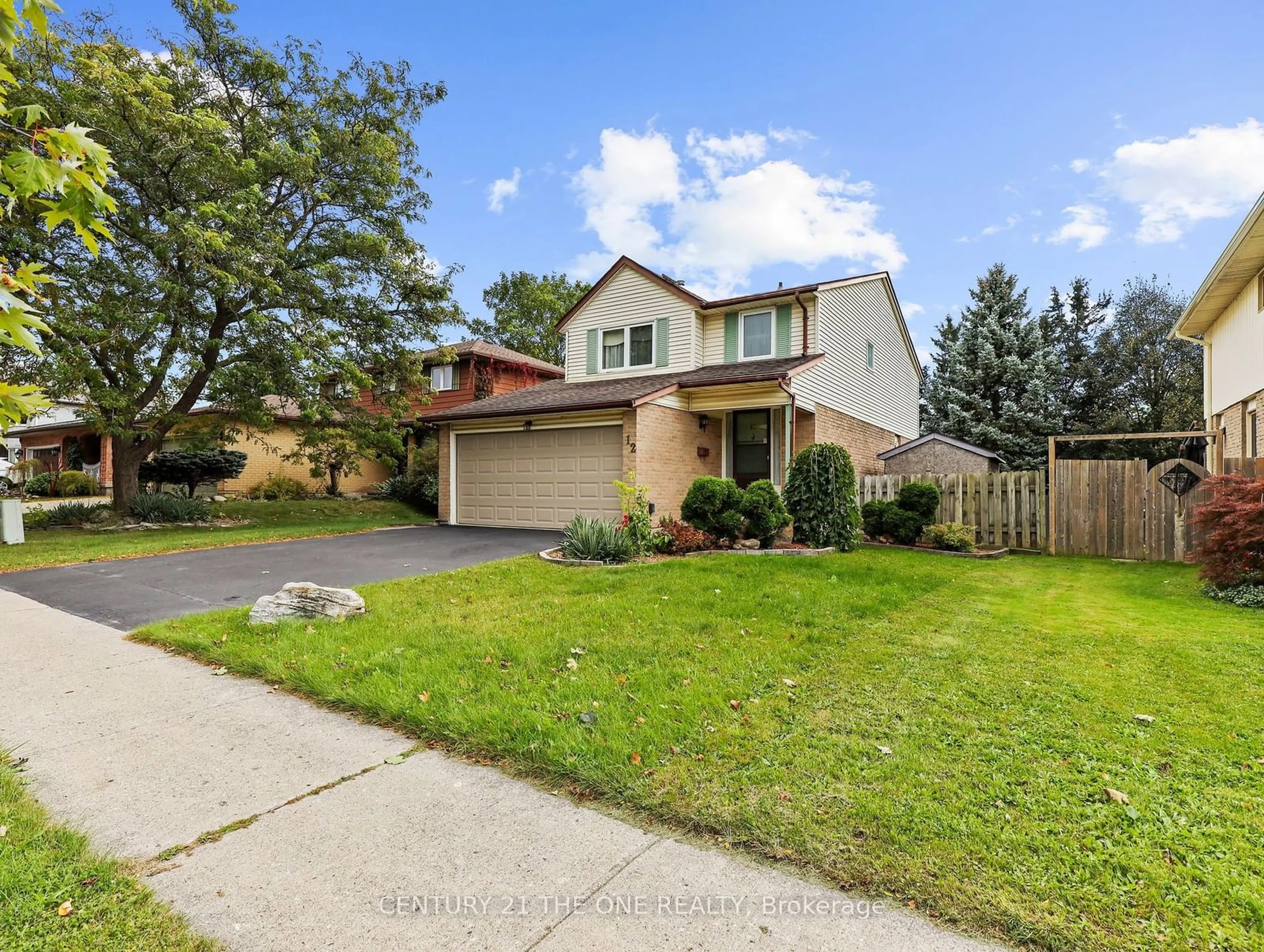 Frontside or backside of a home for 12 BEXHILL Dr, London Ontario N6E 1W9