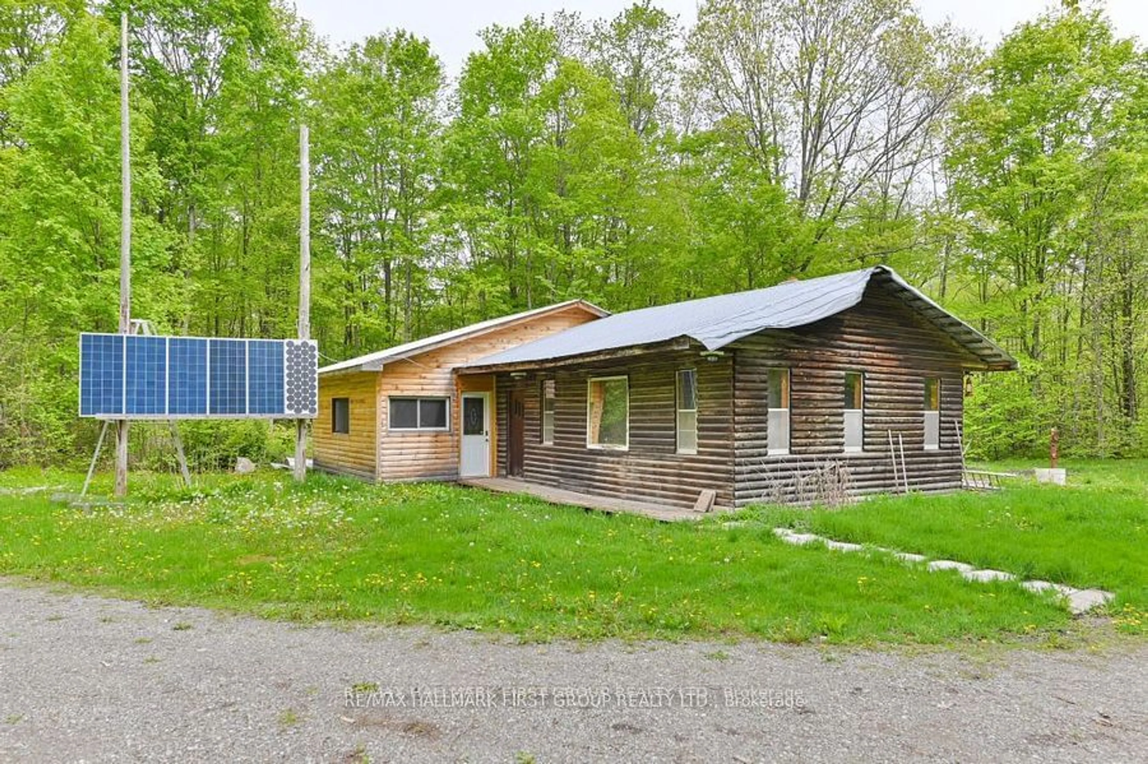 Patio, cottage for 452B Cold Water Rd, Stone Mills Ontario K0K 2L0