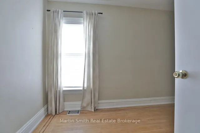 Additional property image - 456 King William St