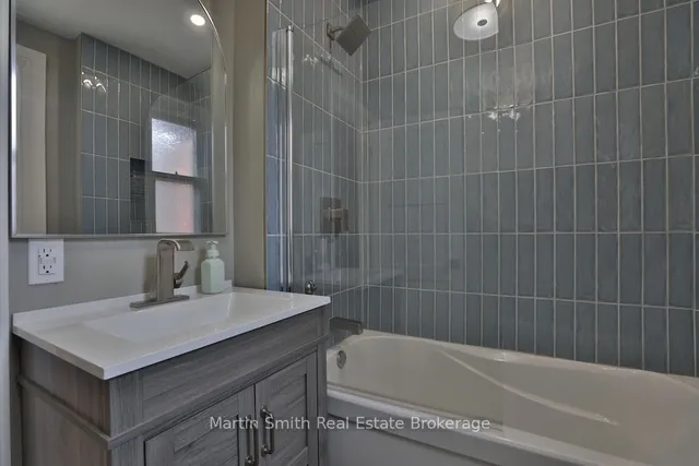 Additional property image - 456 King William St