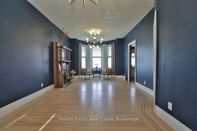 Additional property image - 456 King William St