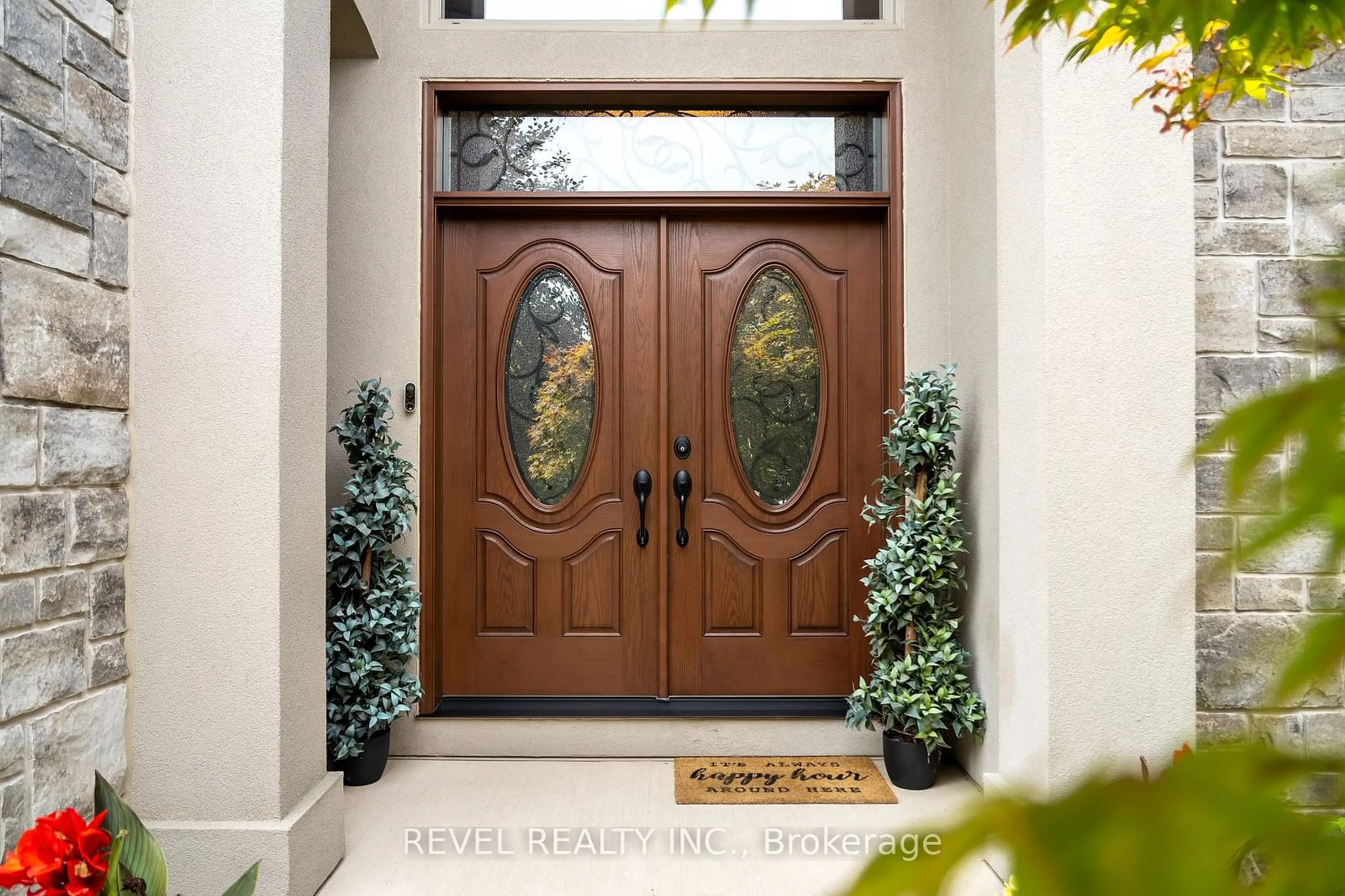 Indoor entryway, wood floors for 22 Red Haven Dr, Niagara-on-the-Lake Ontario L0S 1P0