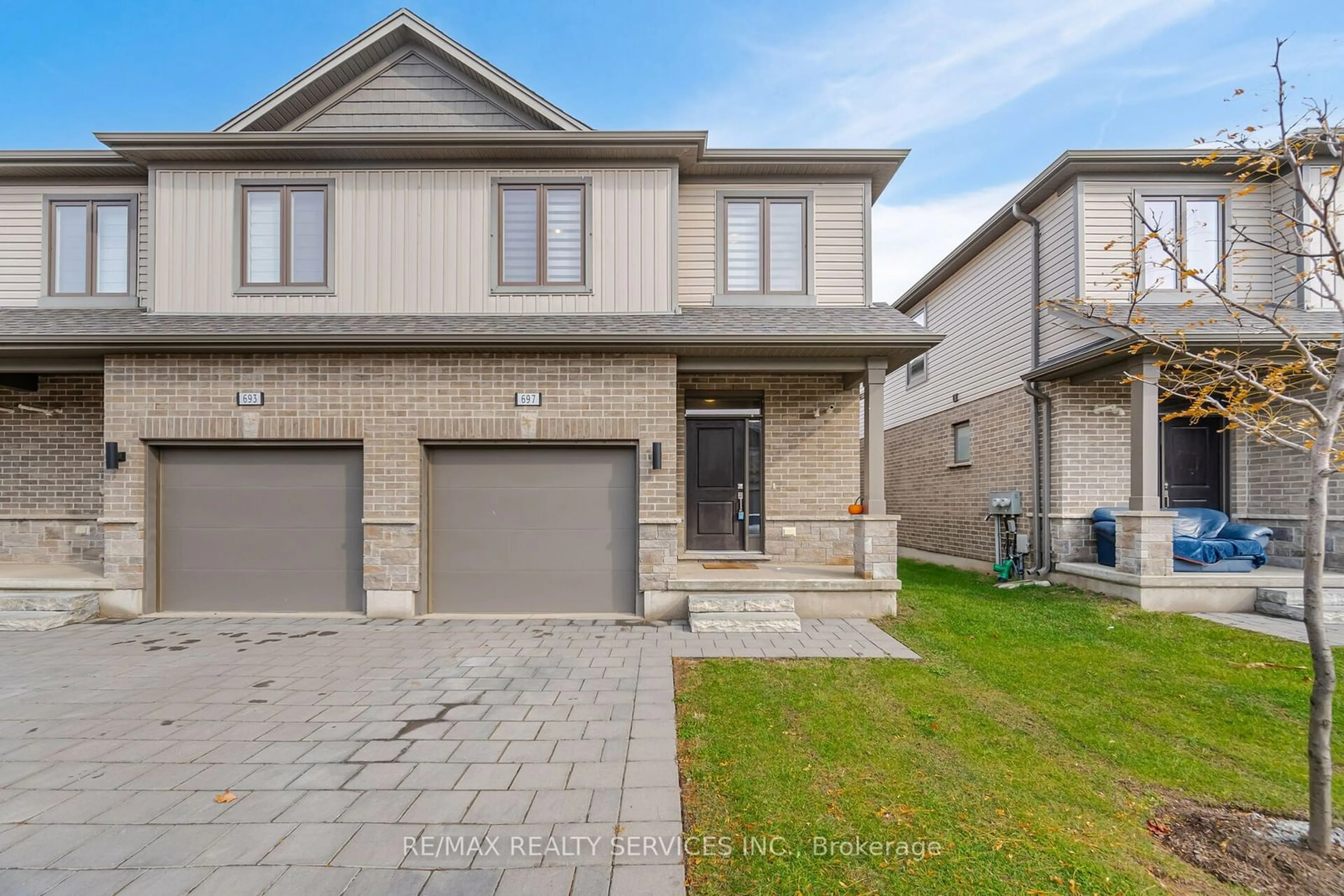 Frontside or backside of a home, the street view for 697 Chelton Rd, London Ontario N6M 0J1