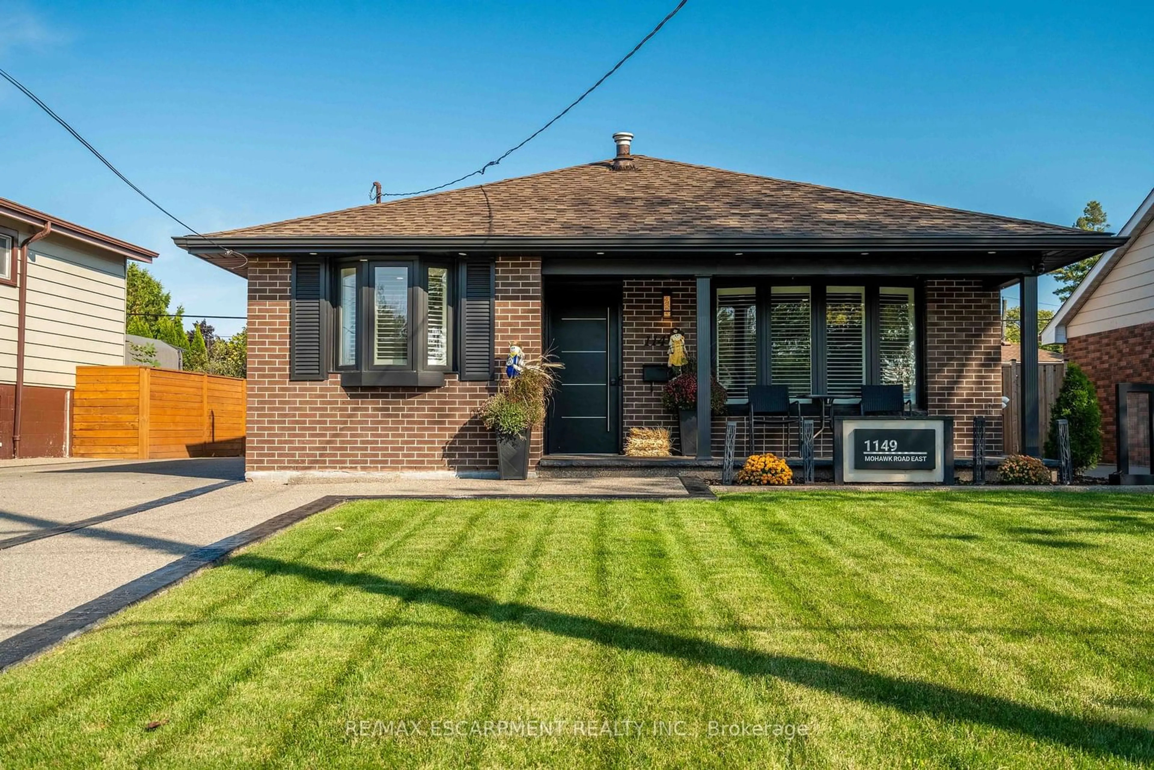 Frontside or backside of a home, cottage for 1149 Mohawk Rd, Hamilton Ontario L8T 2S4